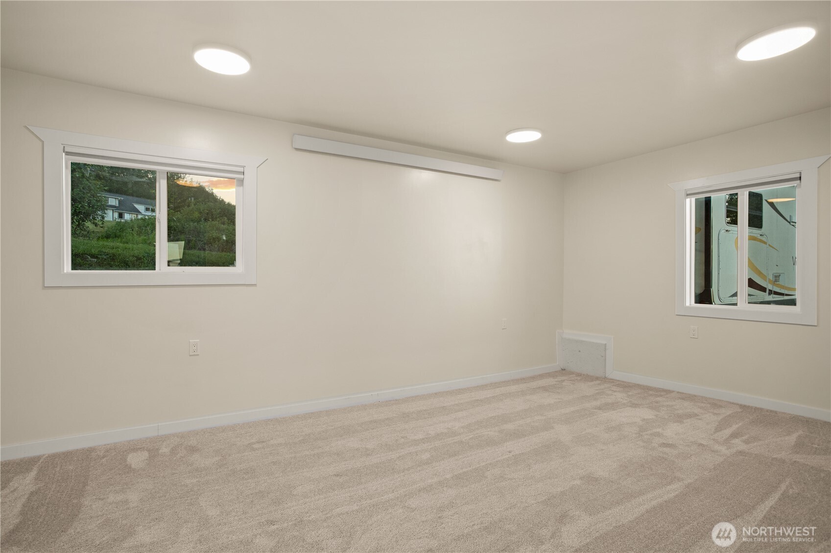 202 Olympus Boulevard Property Photo 28