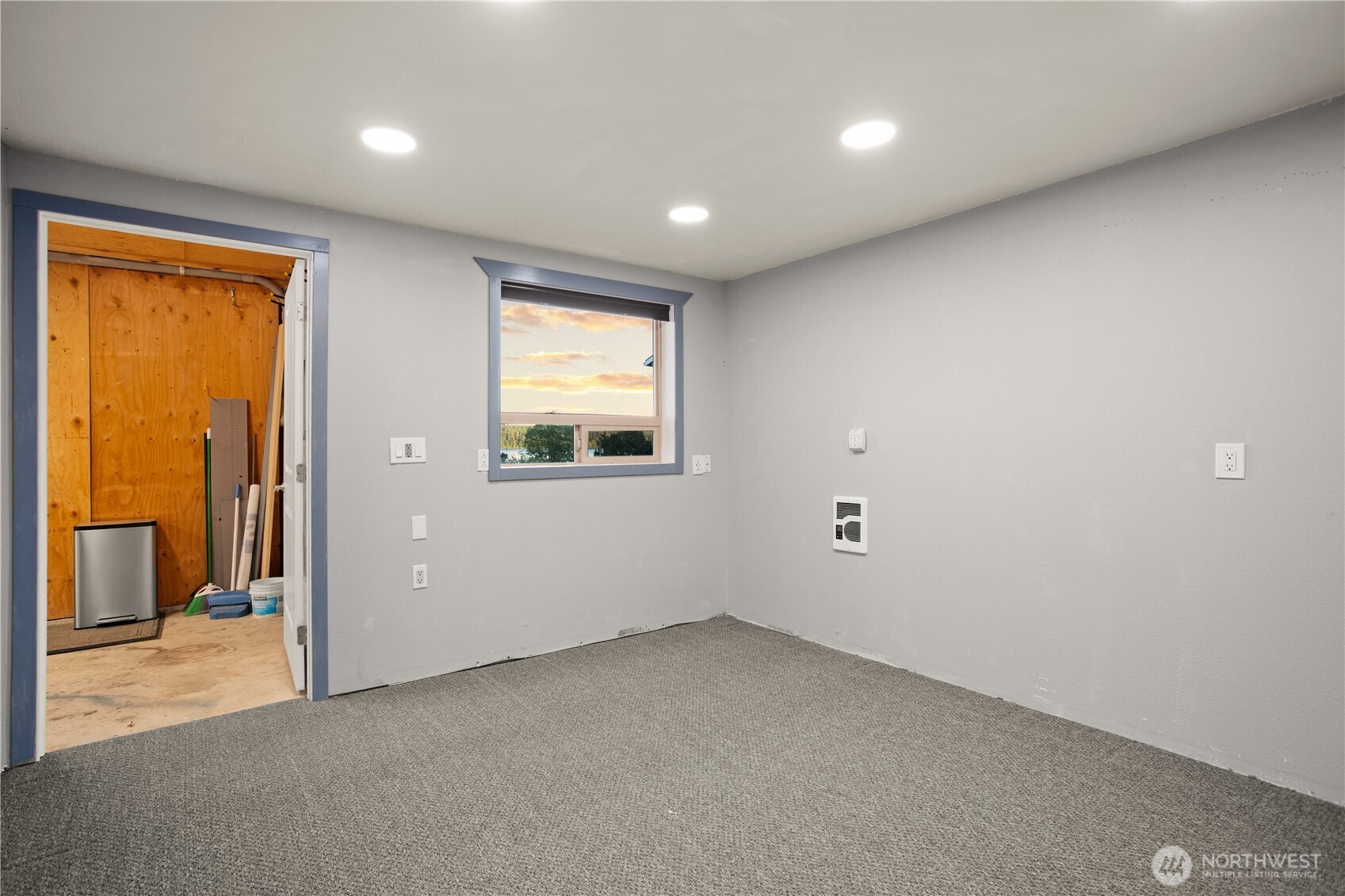 202 Olympus Boulevard Property Photo 29