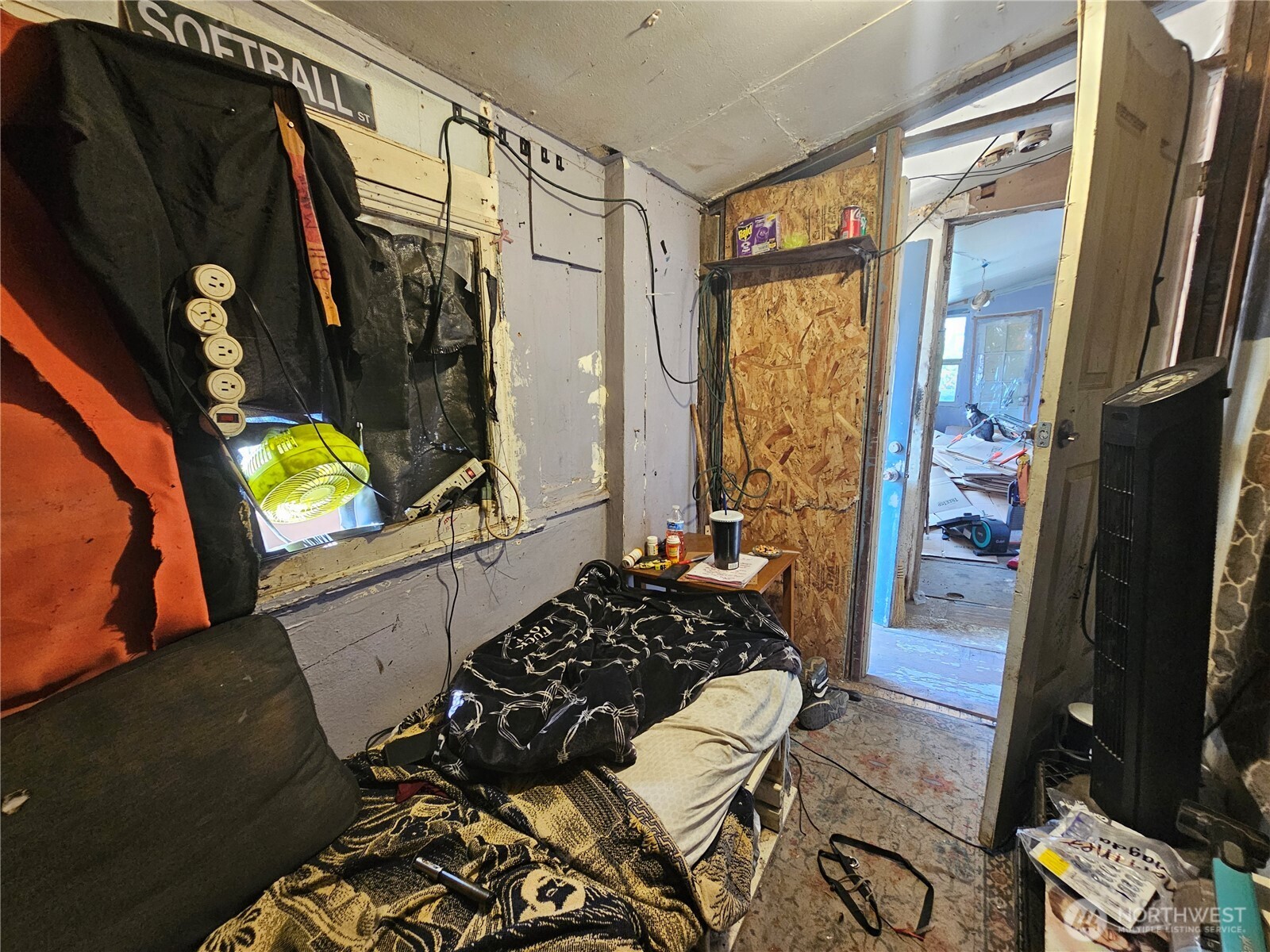 531 Columbia Street Property Photo 4