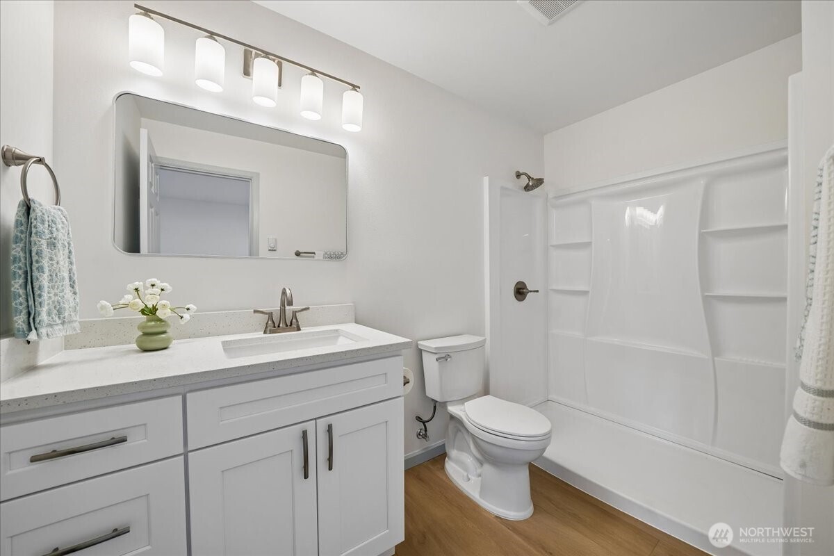 10230 Wilkeson Street Property Photo 10