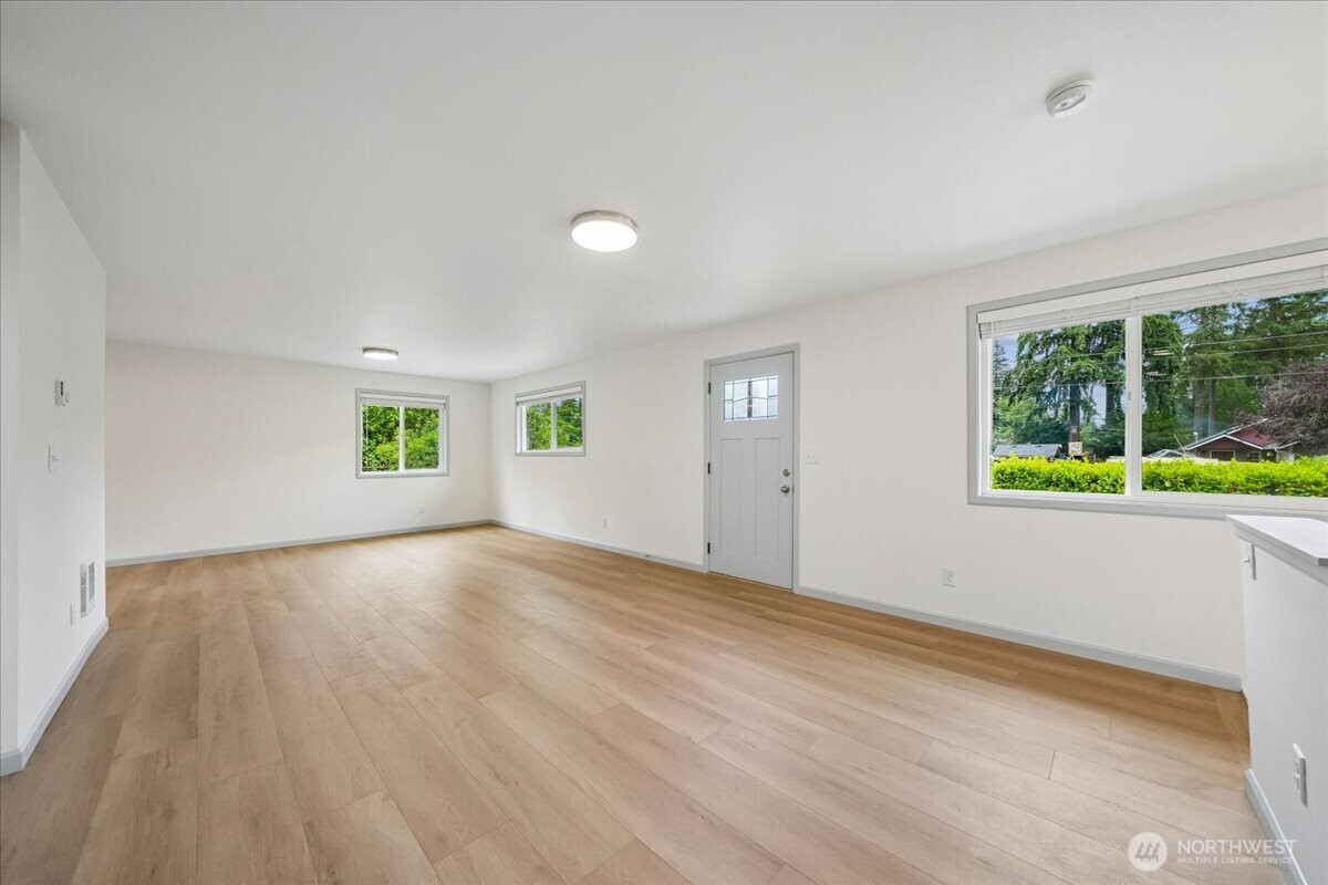 10230 Wilkeson Street Property Photo 11