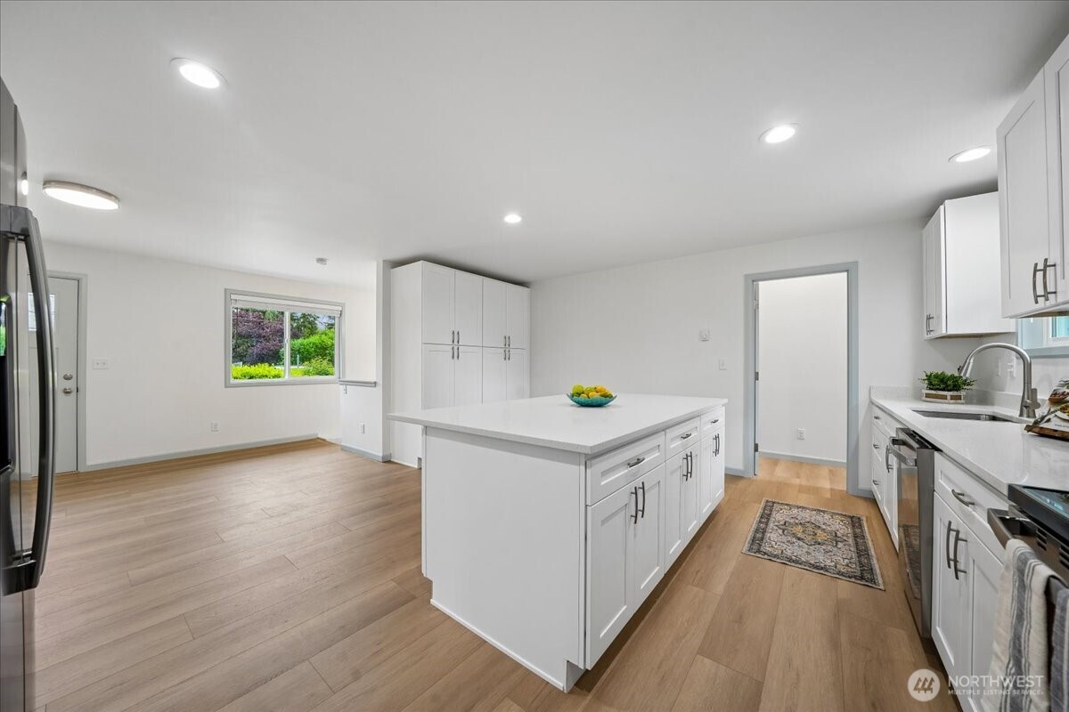 10230 Wilkeson Street Property Photo 16