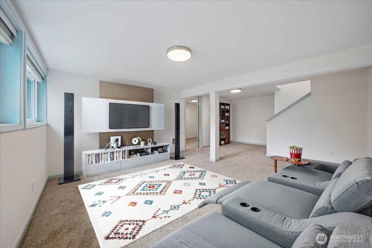 10230 Wilkeson Street Property Photo 27
