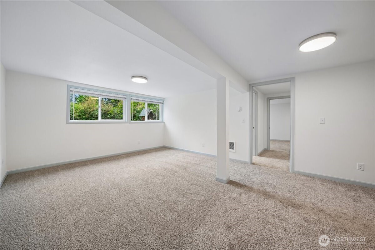 10230 Wilkeson Street Property Photo 33
