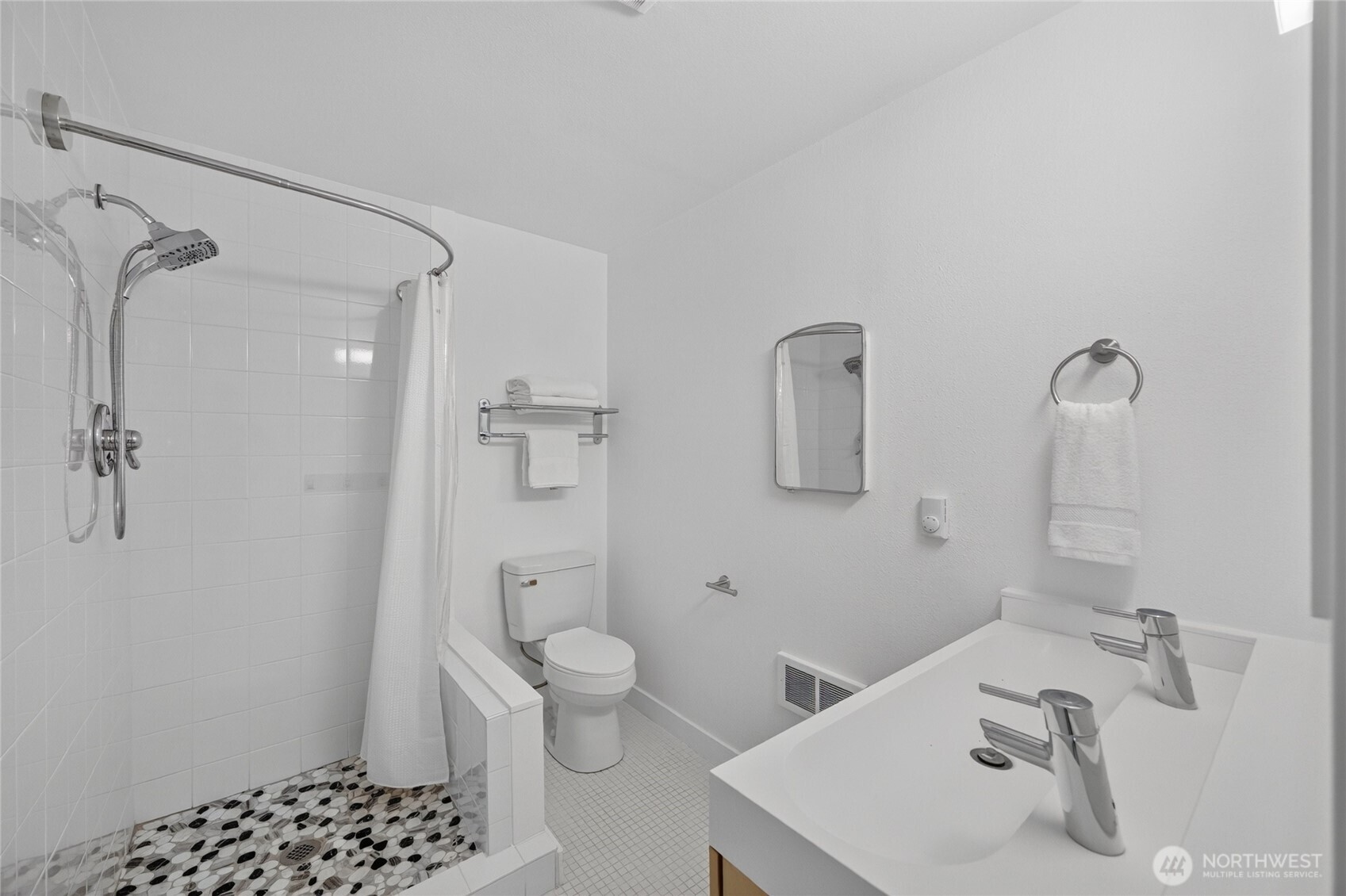 610 Northshore Drive 6121 Property Photo 15