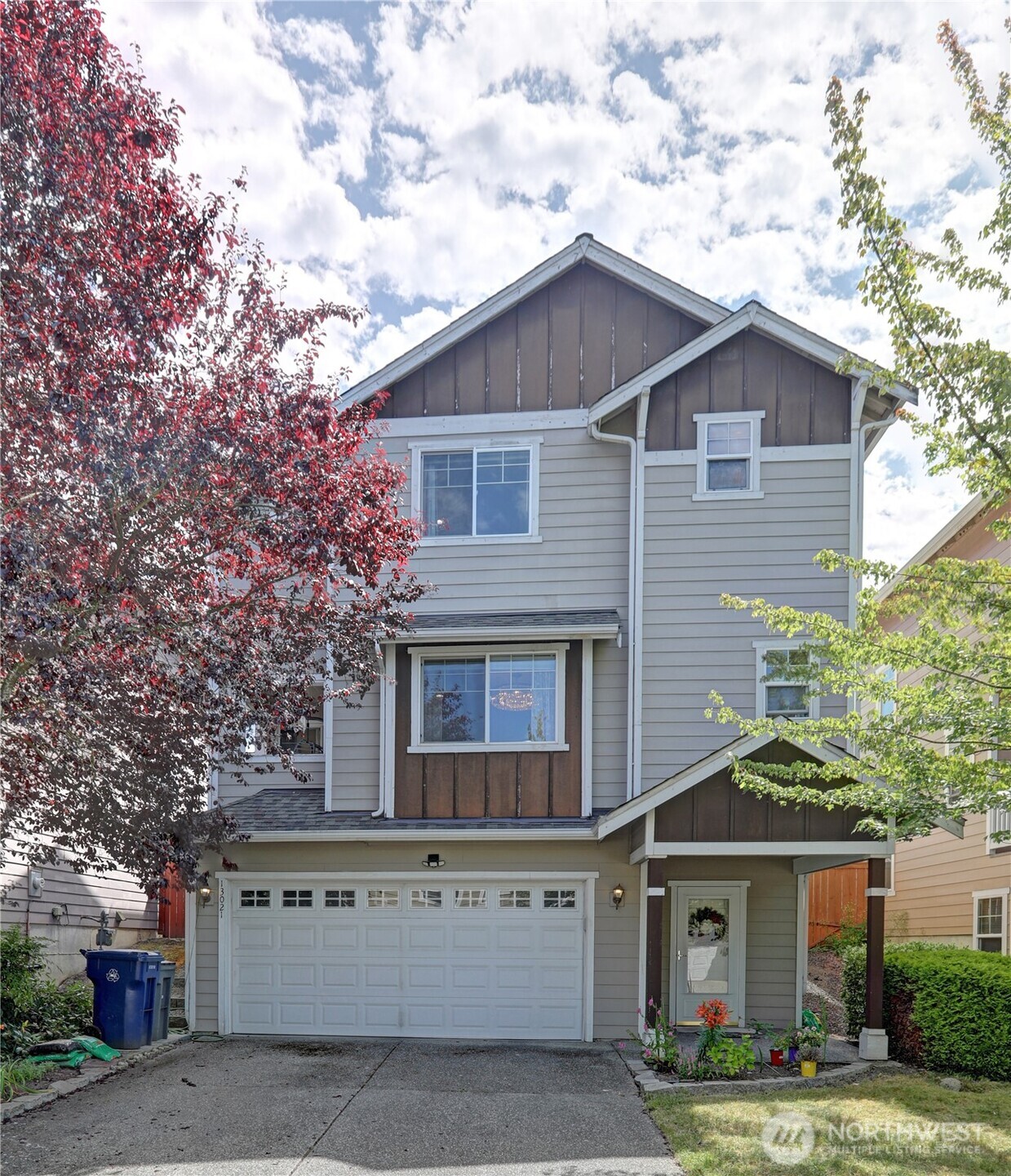 13021 12th Place Property Photo 1