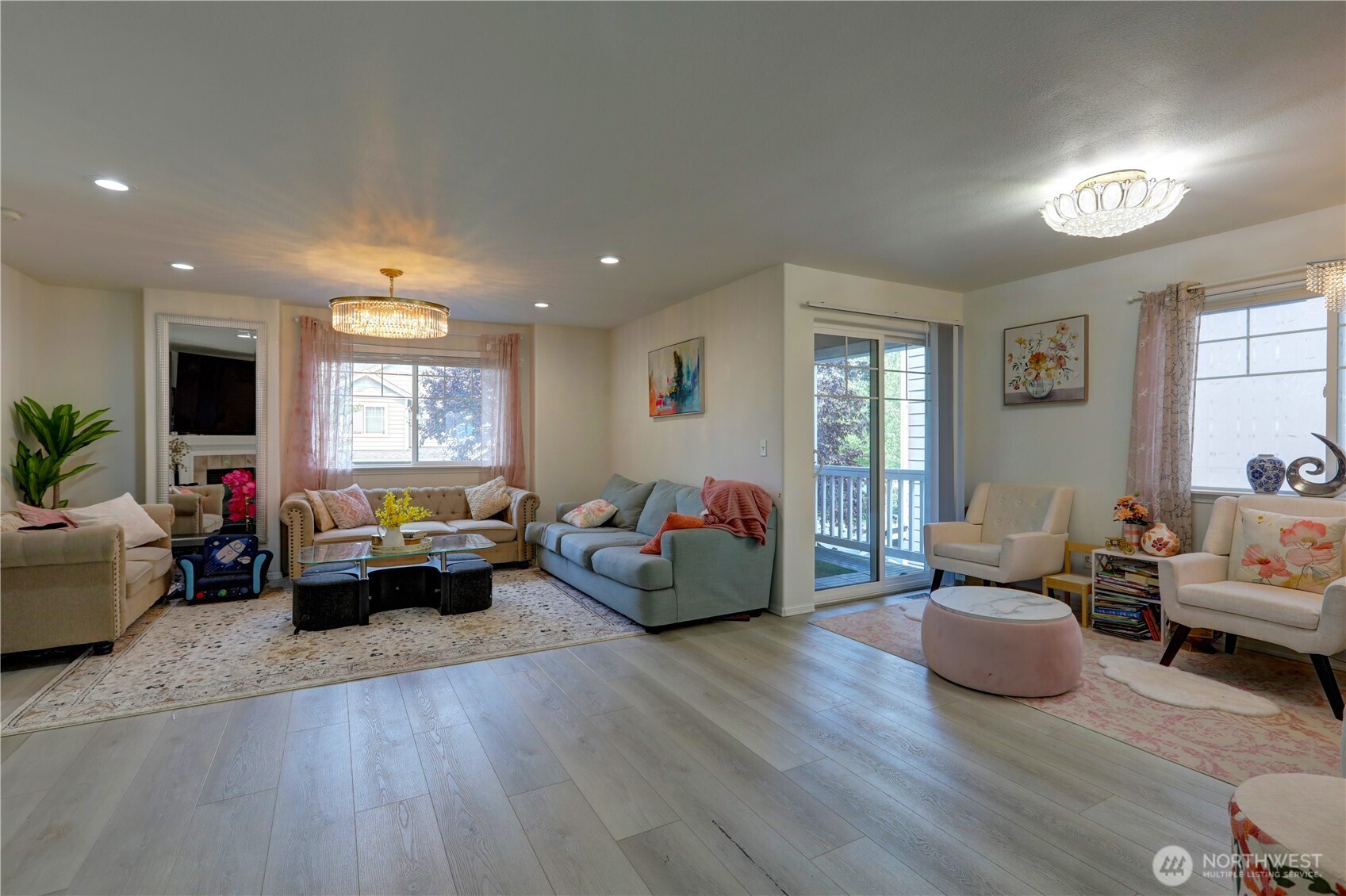 13021 12th Place Property Photo 3
