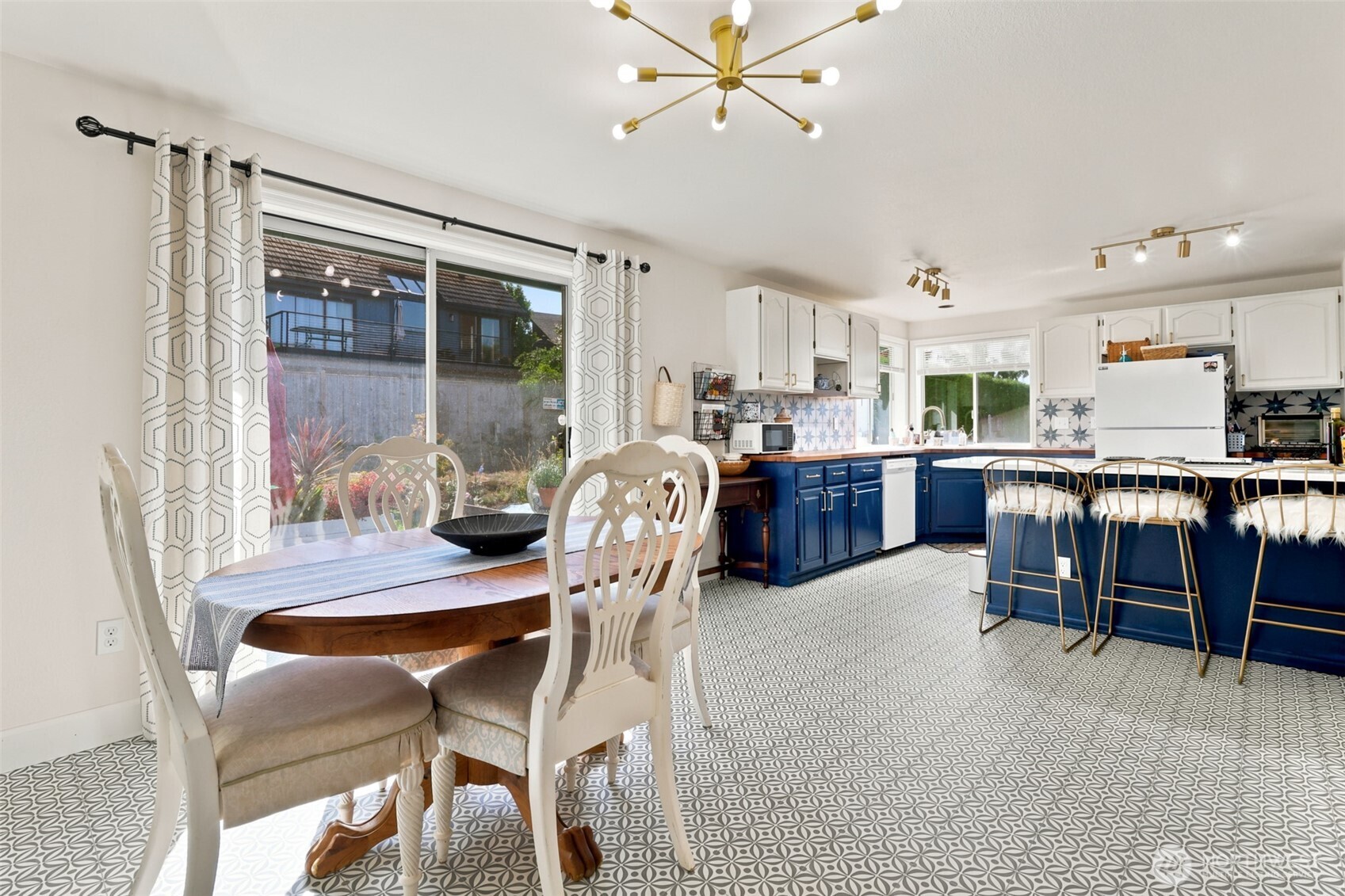 5531 Beverly Avenue Property Photo 14