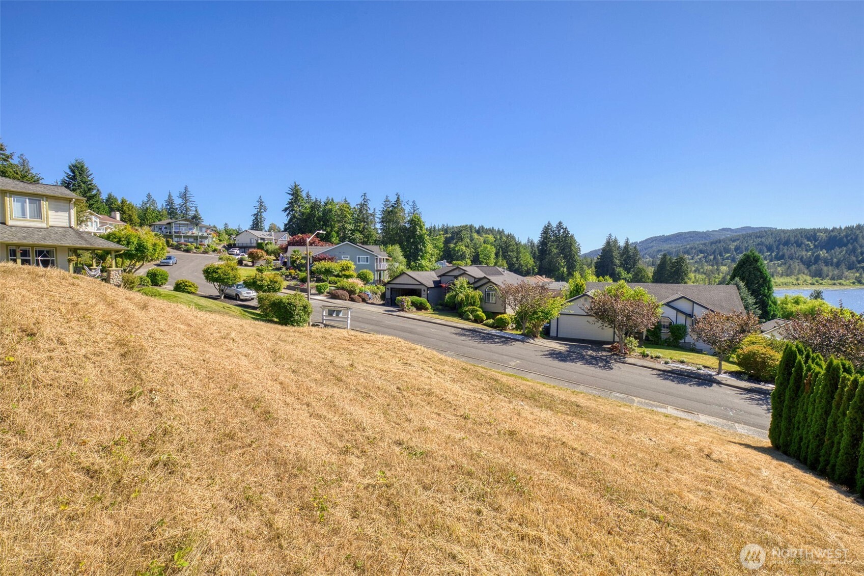 6044 Sandpiper Court Property Photo 13