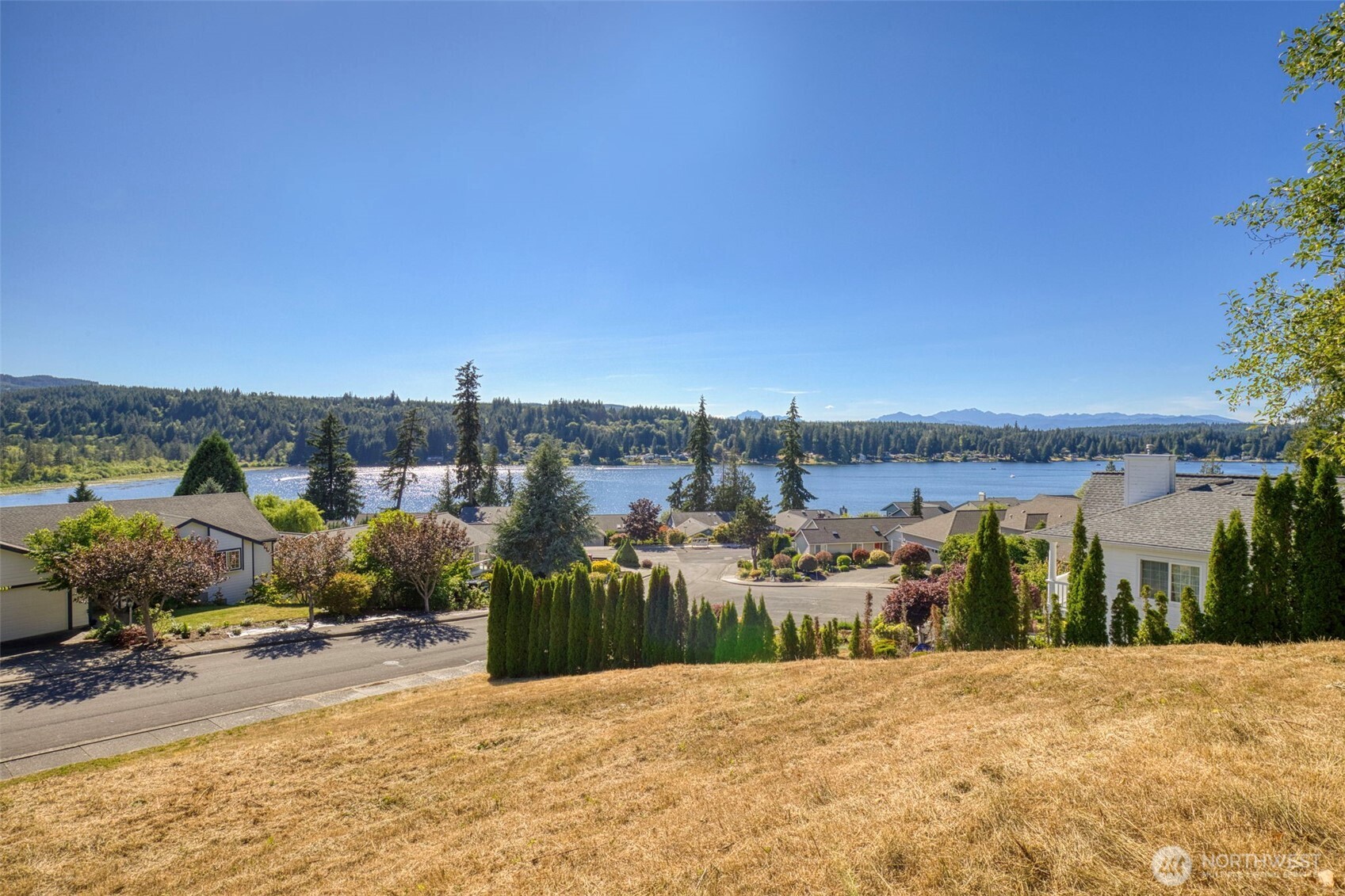 6044 Sandpiper Court Property Photo 14