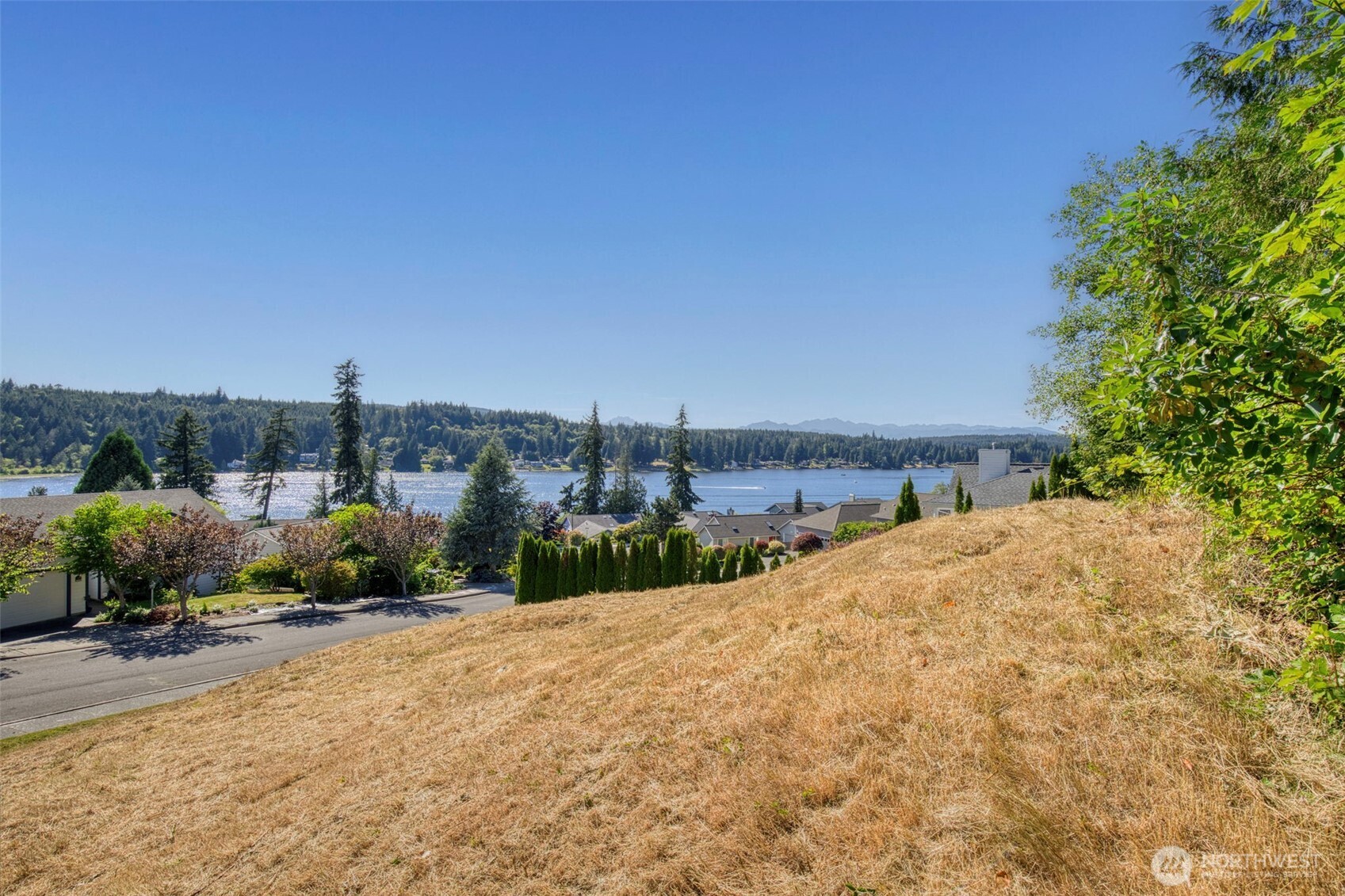 6044 Sandpiper Court Property Photo 15