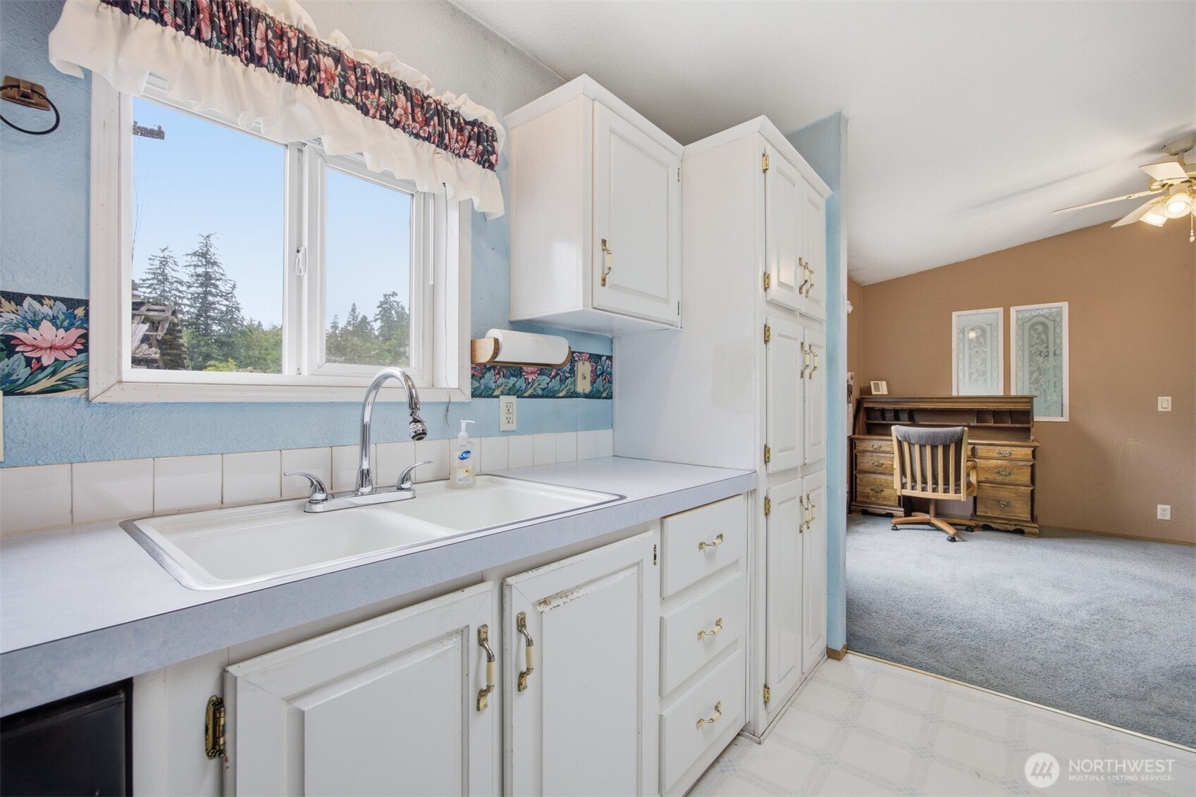 3908 Holtzheimer Trail Property Photo 14