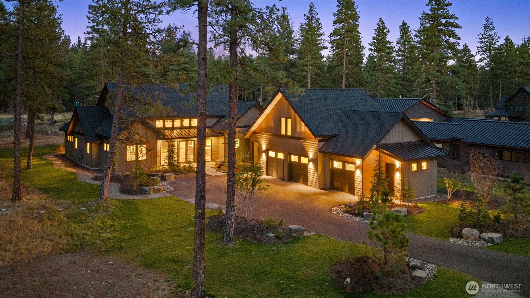 1791 Wanawish Loop Property Photo 1