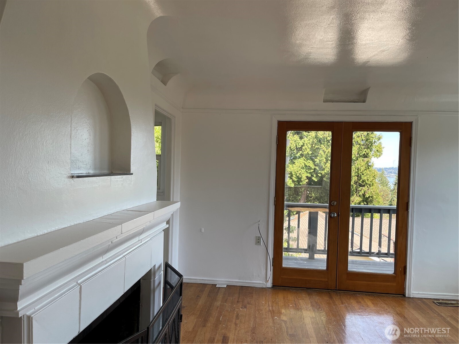 12321 42nd Avenue Property Photo 4