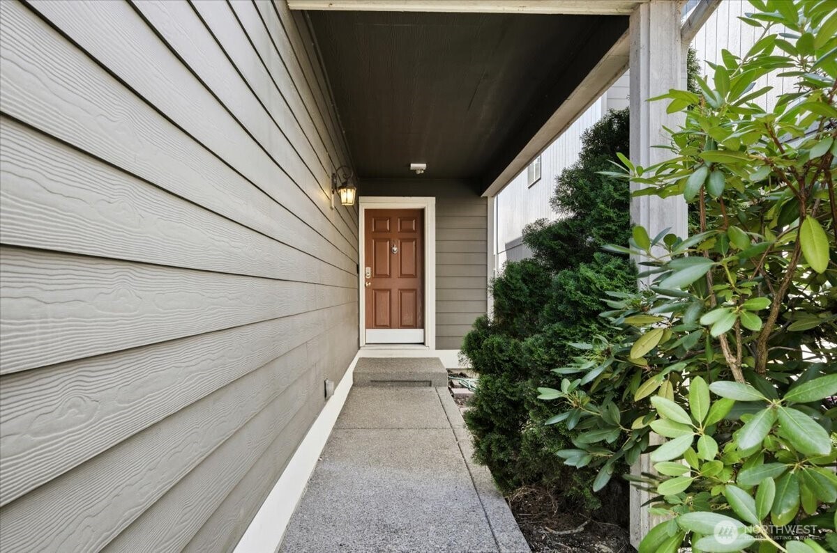 7240 177th Street Property Photo 2