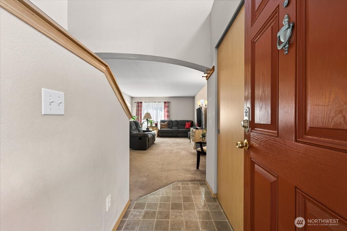7240 177th Street Property Photo 3