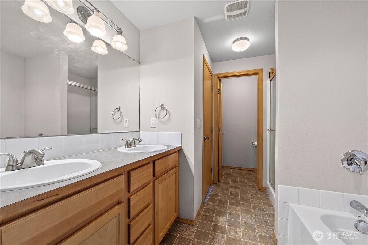 7240 177th Street Property Photo 17