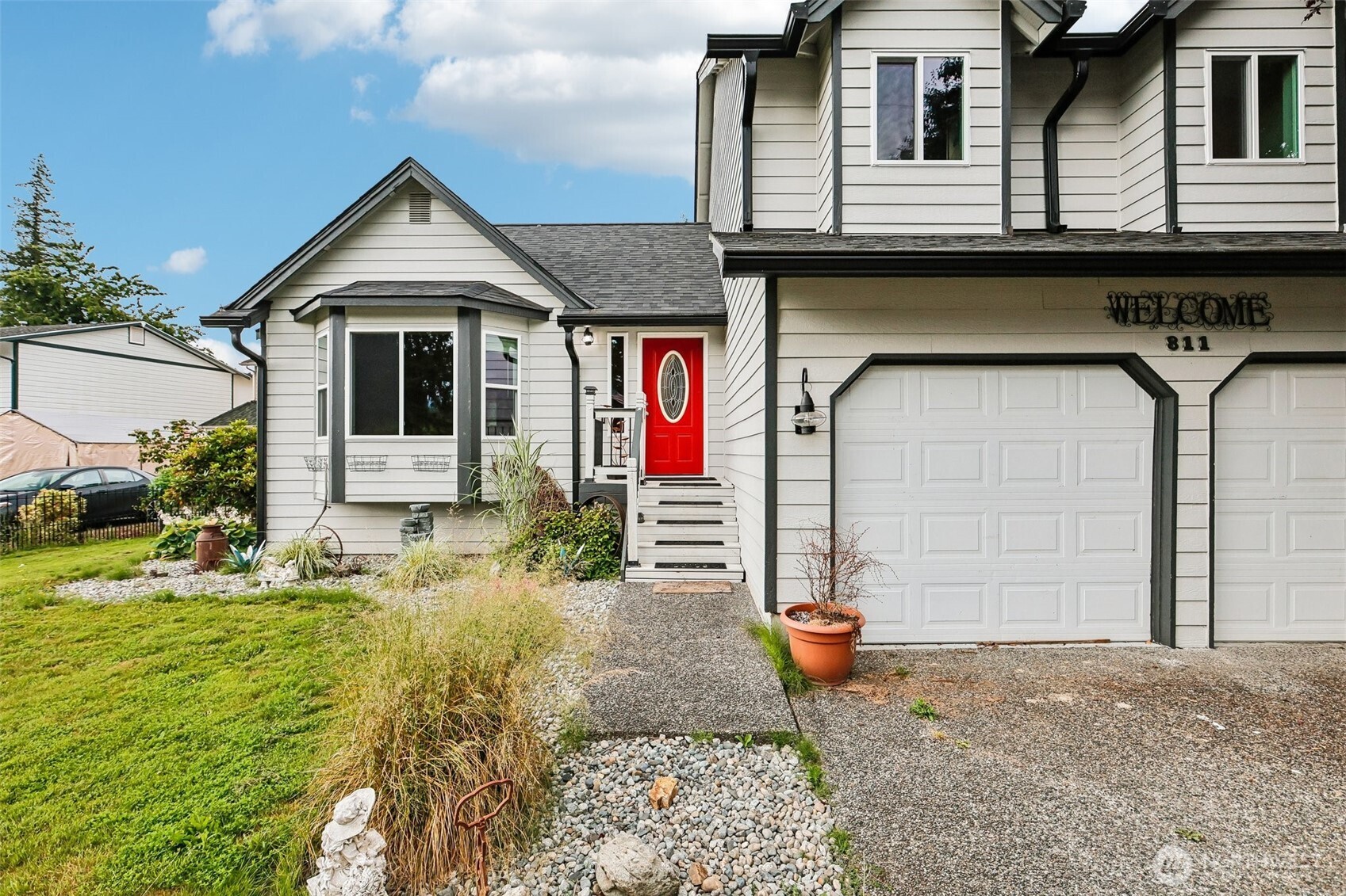 811 5th Drive Property Photo 4