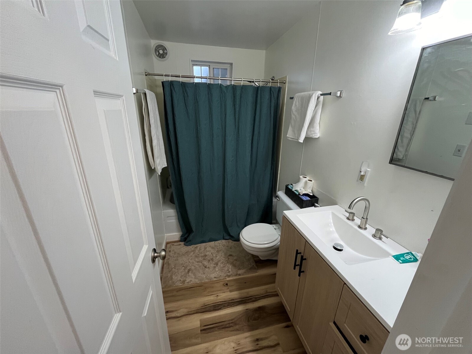 220 N Main Street Property Photo 18