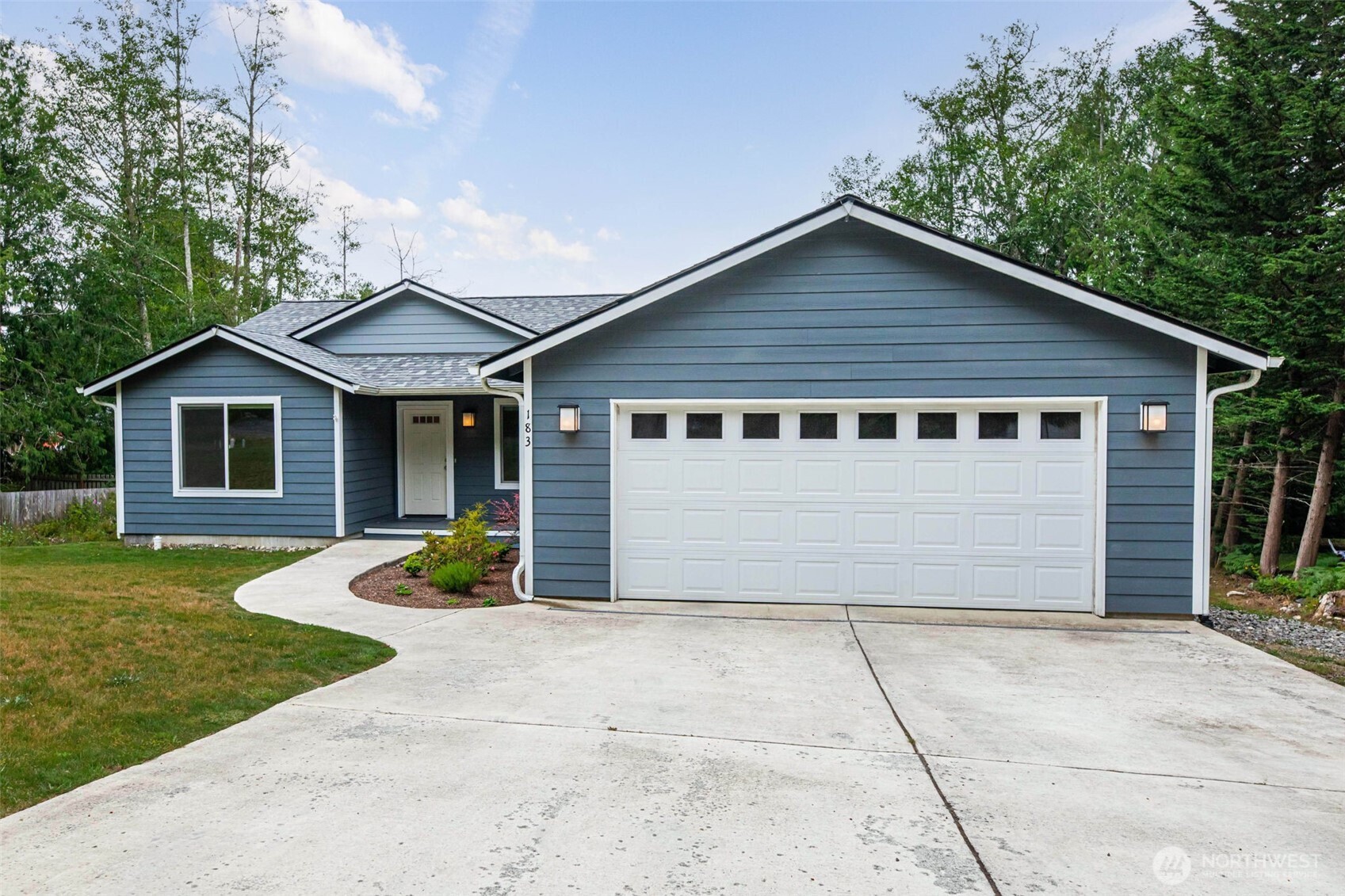 183 Rainier Lane Property Photo 2