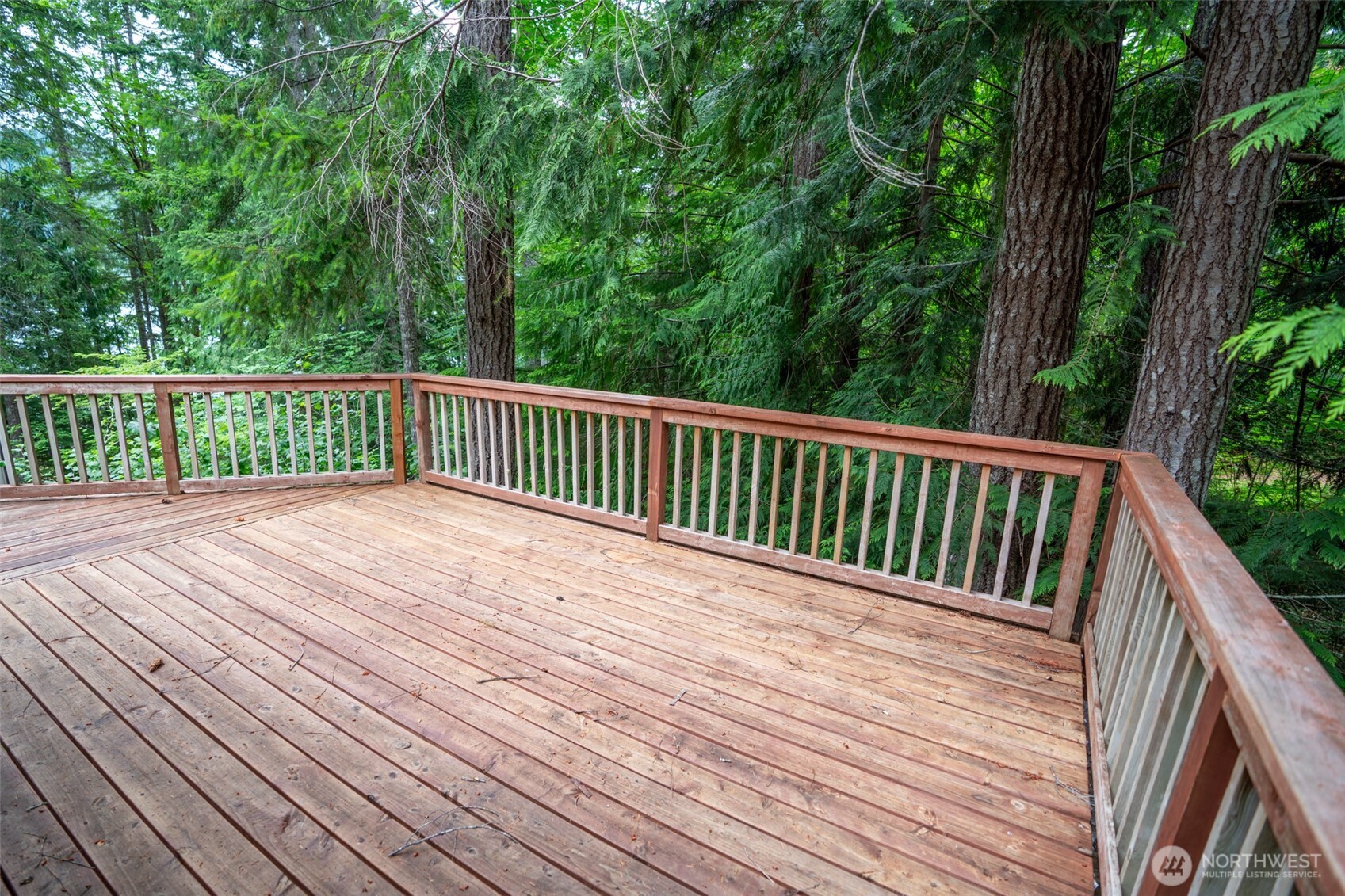 321 N Wynoochee Drive Property Photo 4