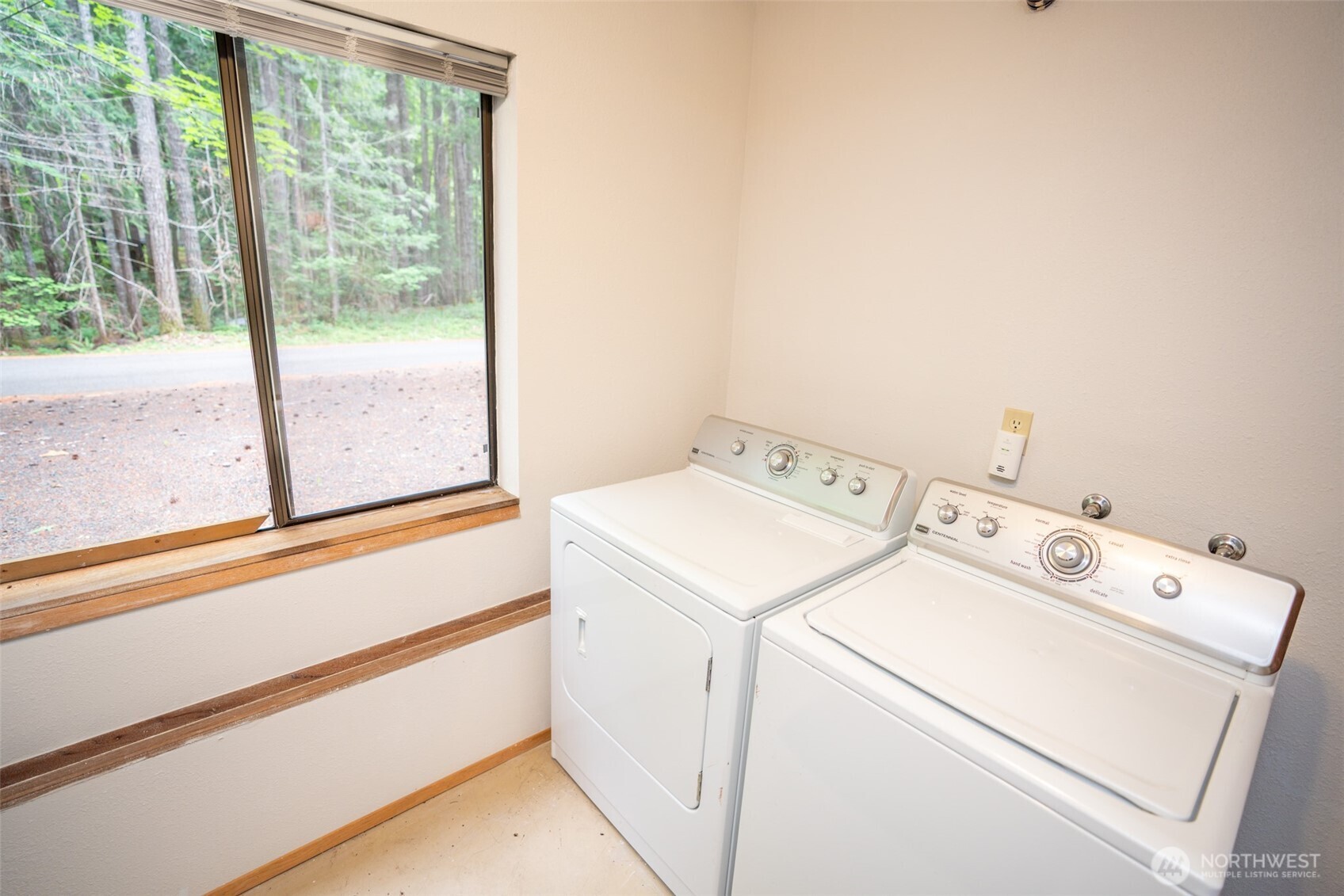 321 N Wynoochee Drive Property Photo 19