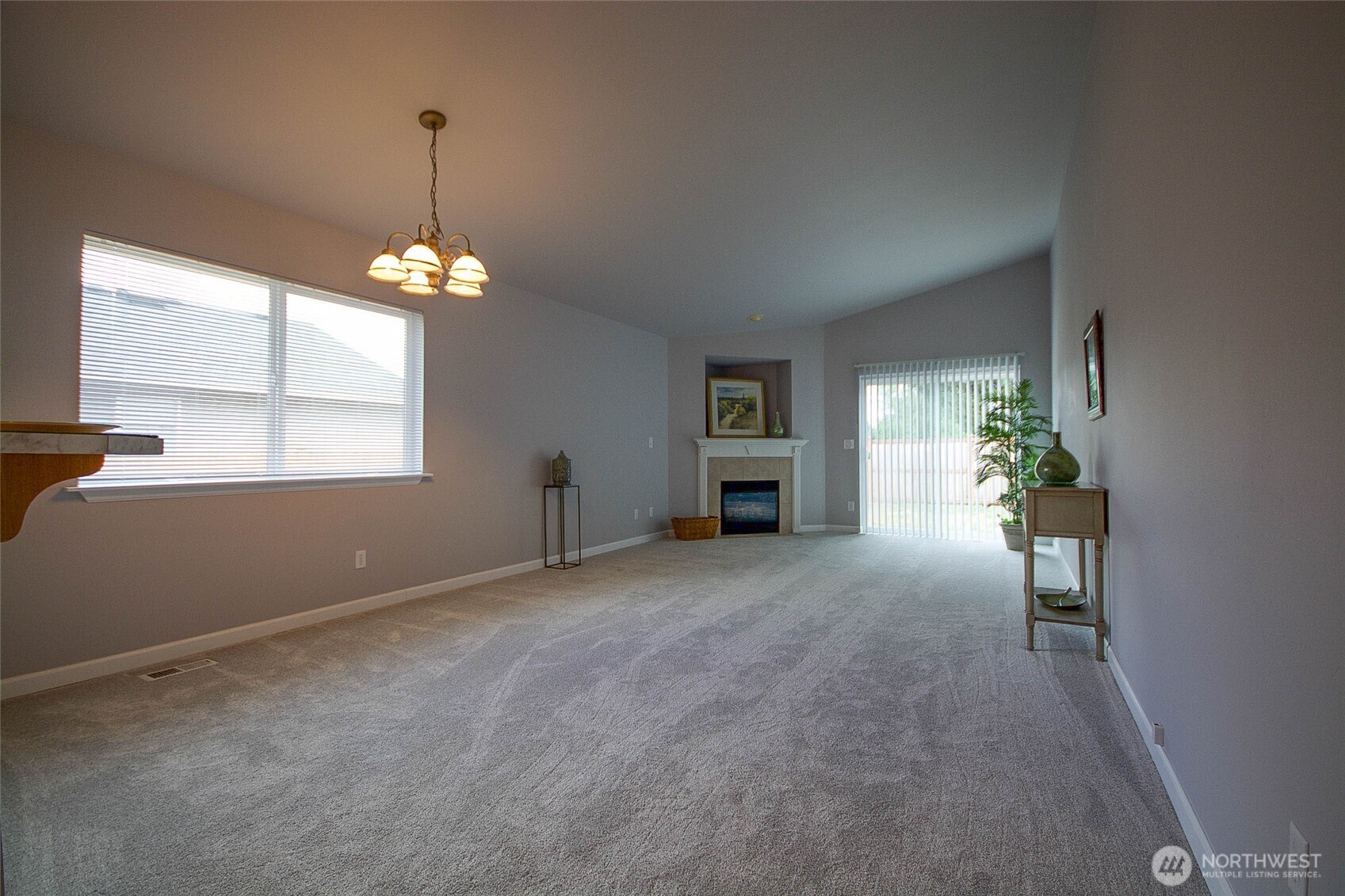 15207 Carter Loop Property Photo 6