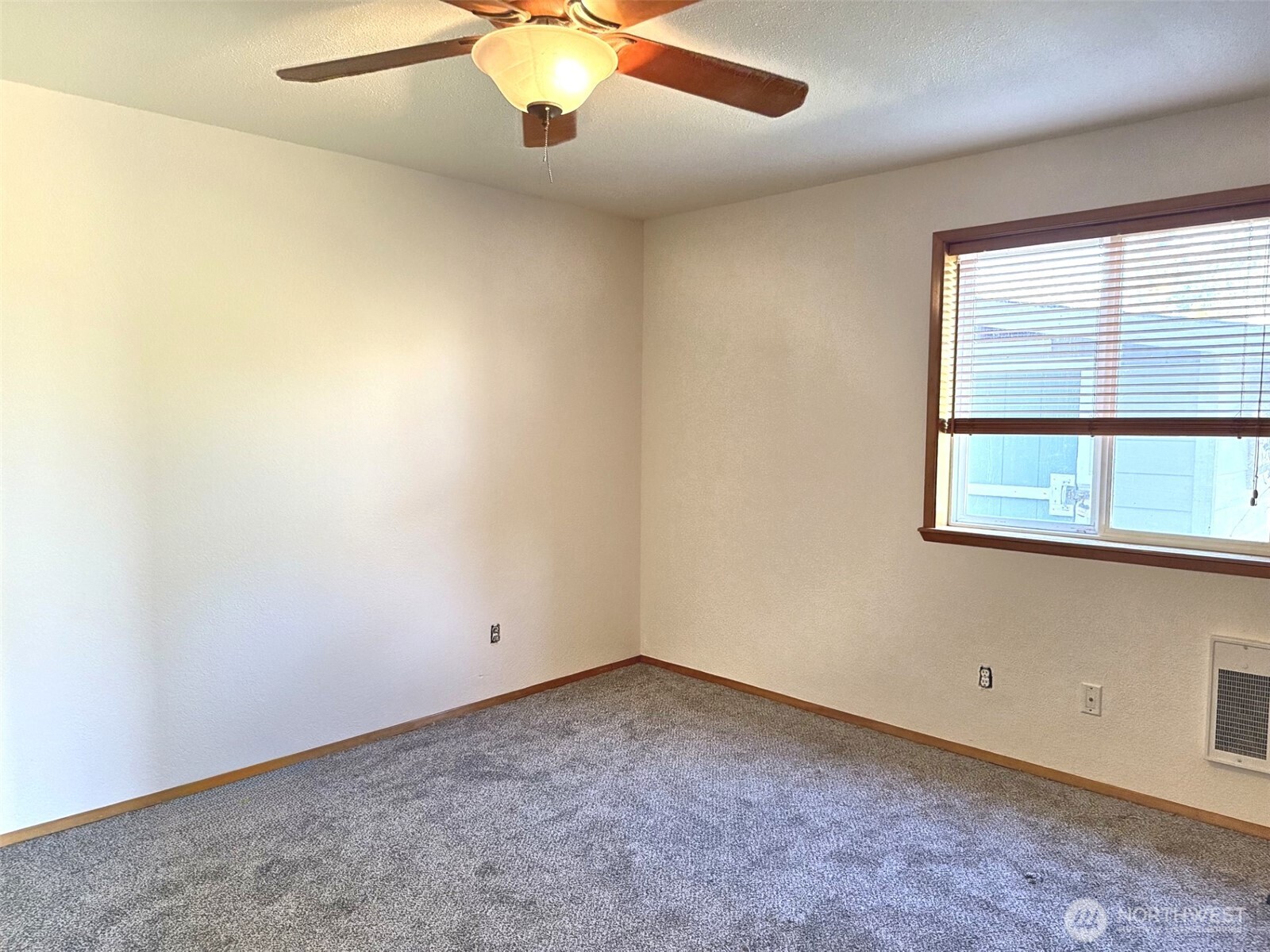 725 Wawona Avenue Property Photo 10
