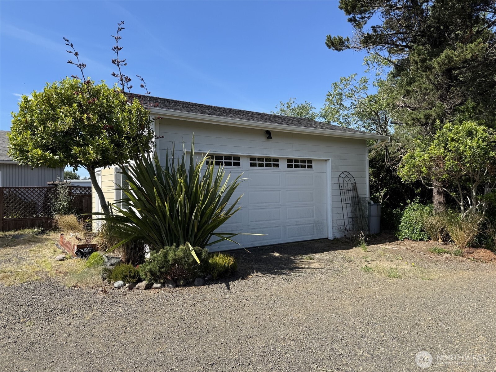 725 Wawona Avenue Property Photo 15