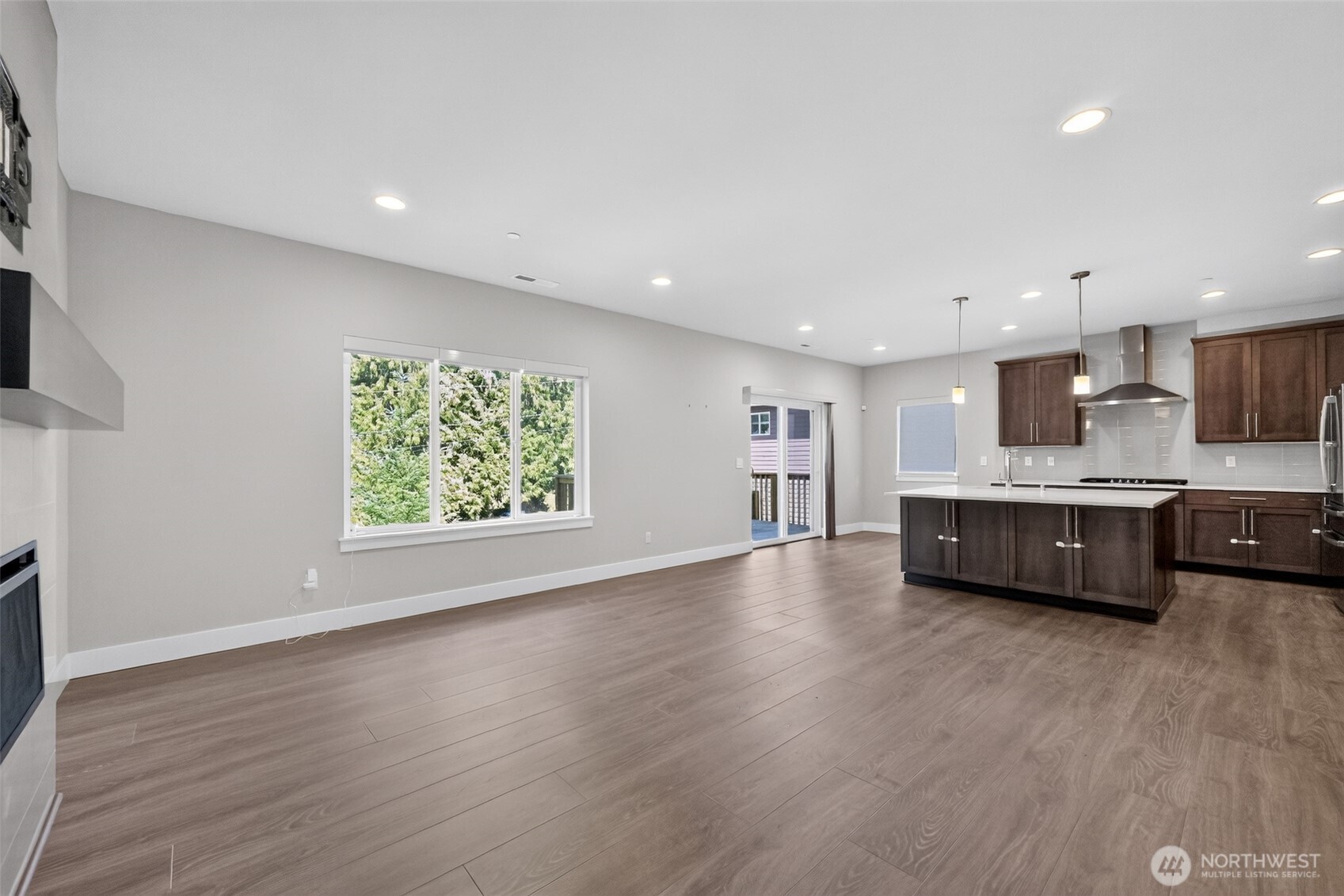 1720 182nd Place Property Photo 6