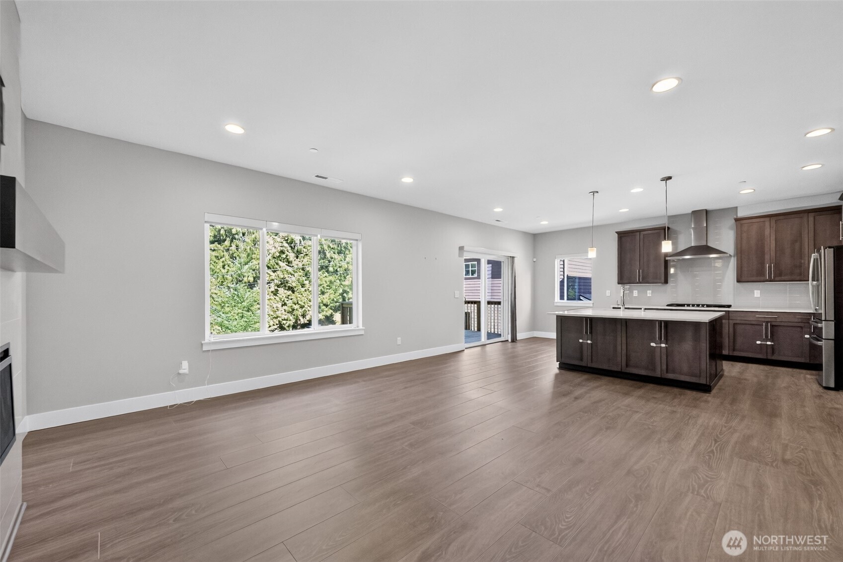1720 182nd Place Property Photo 8
