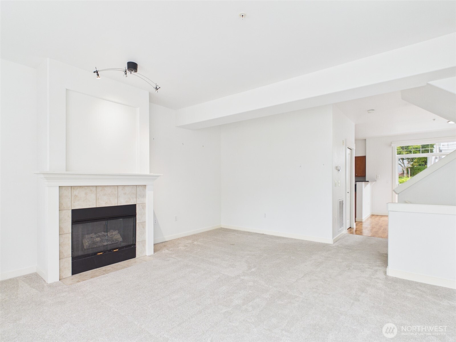 23120 Se Black Nugget Road A6 Property Photo 4