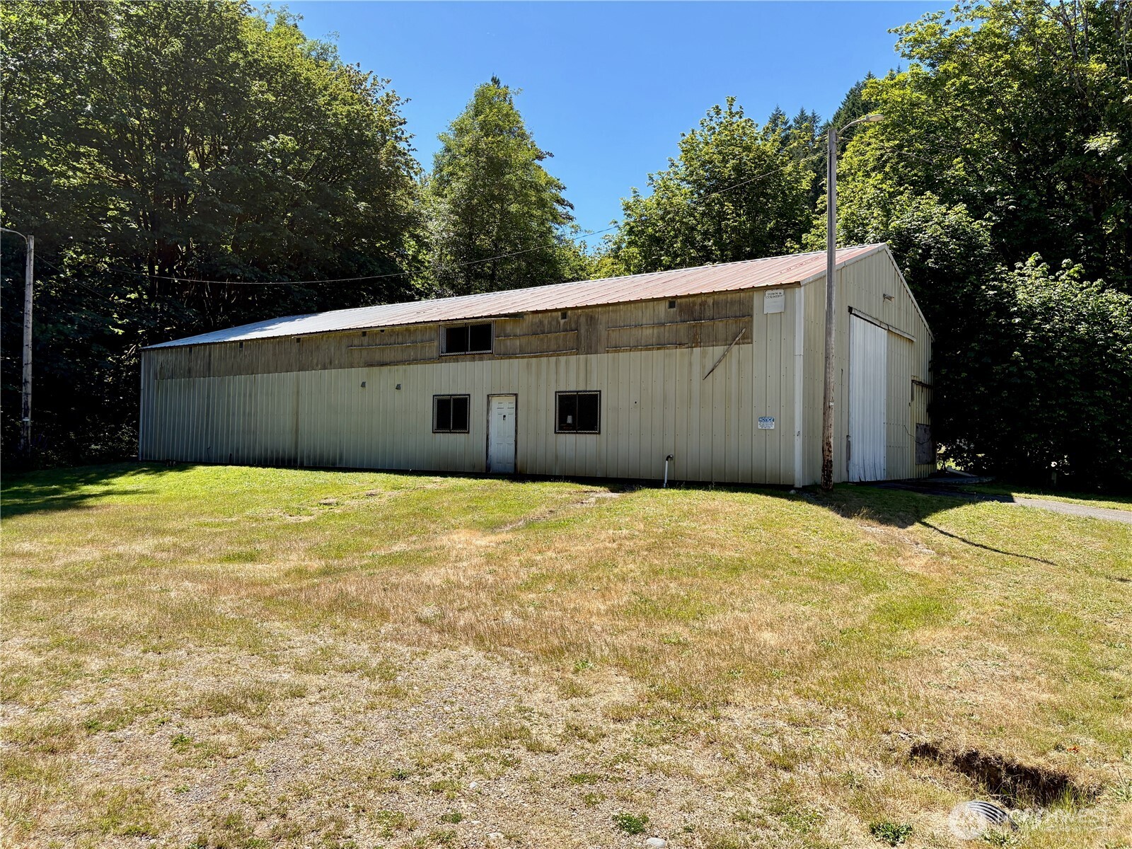 23501 N Us Highway 101 Property Photo 9