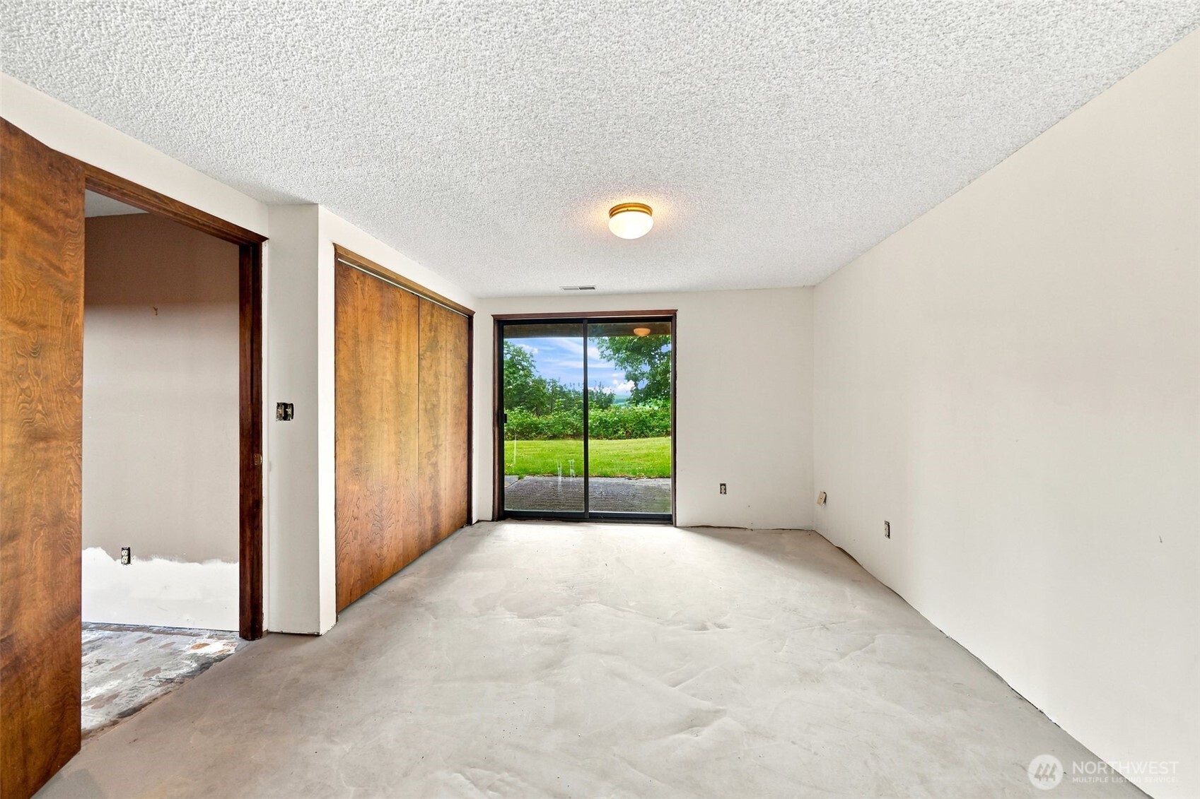830 236th Street Property Photo 7
