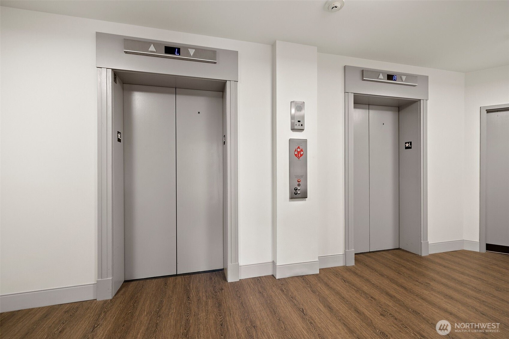 1300 University Street 4c Property Photo 25