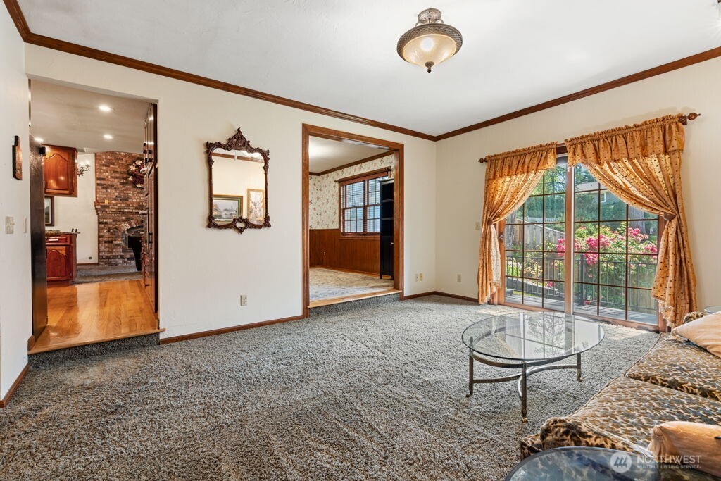 2706 Walnut Loop Property Photo 9