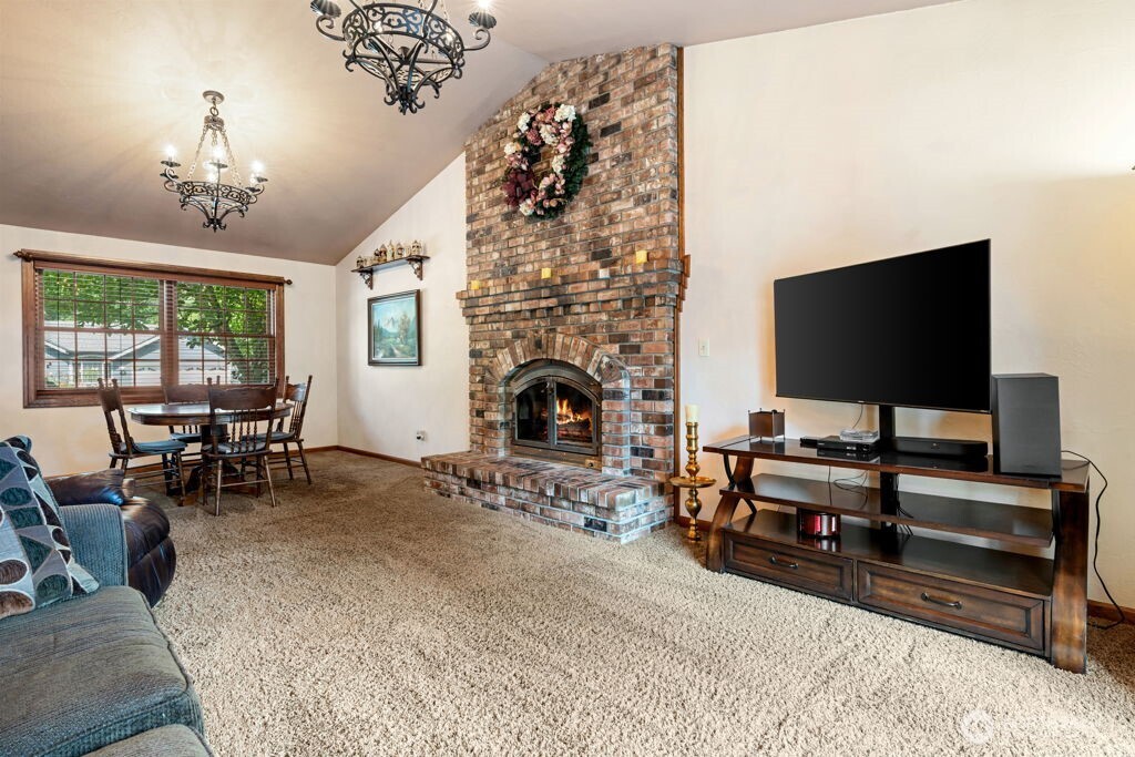 2706 Walnut Loop Property Photo 19
