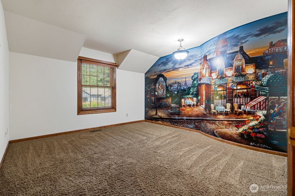 2706 Walnut Loop Property Photo 29