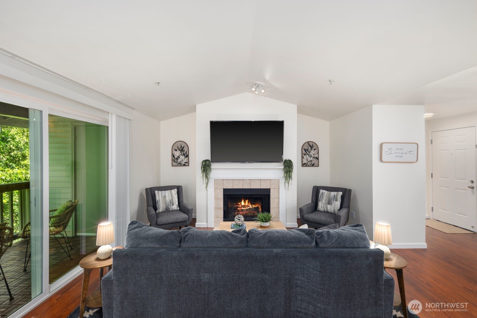 23333 Cedar Way C201 Property Photo 4
