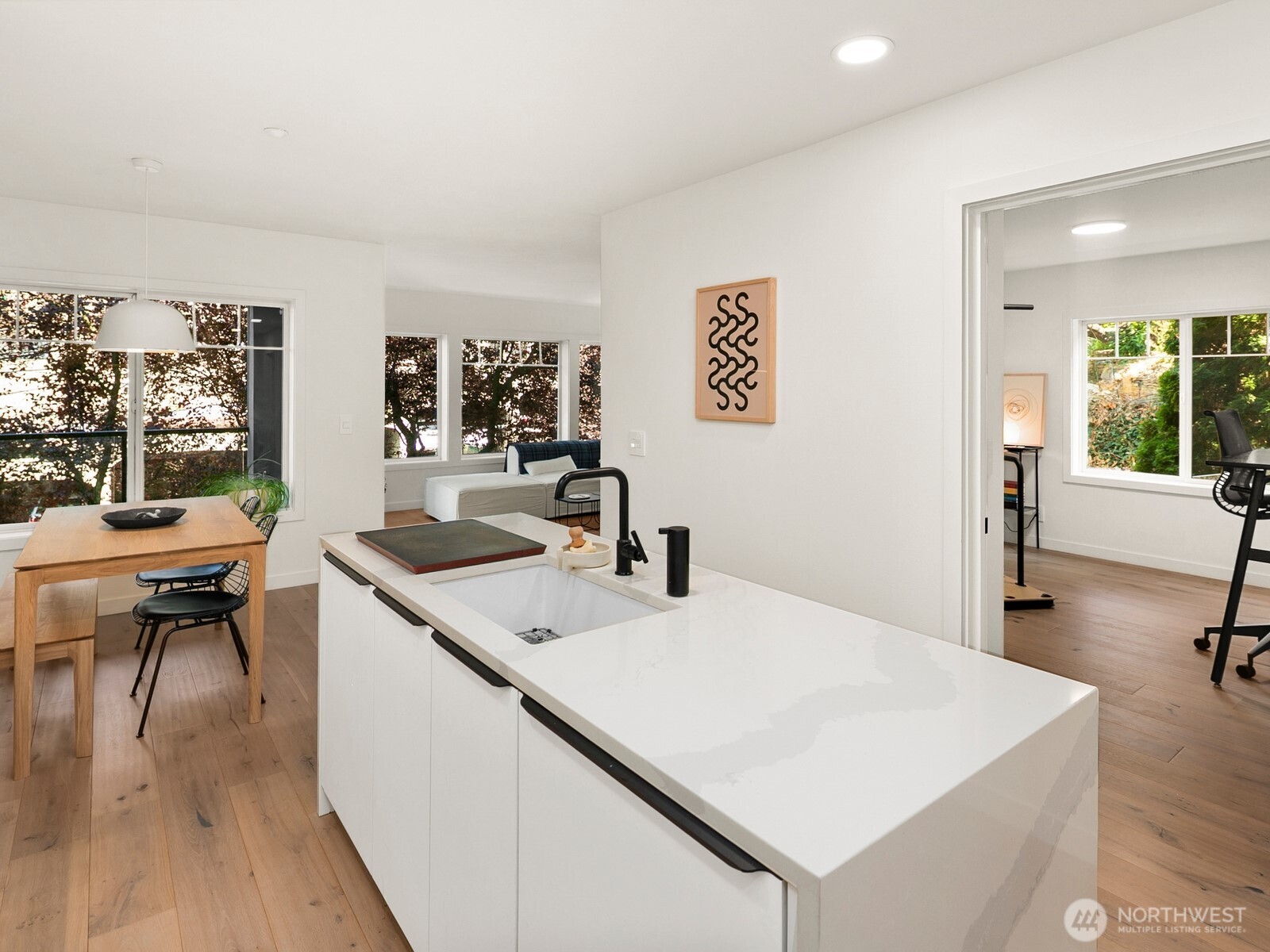 1029 Belmont Avenue 305 Property Photo 13