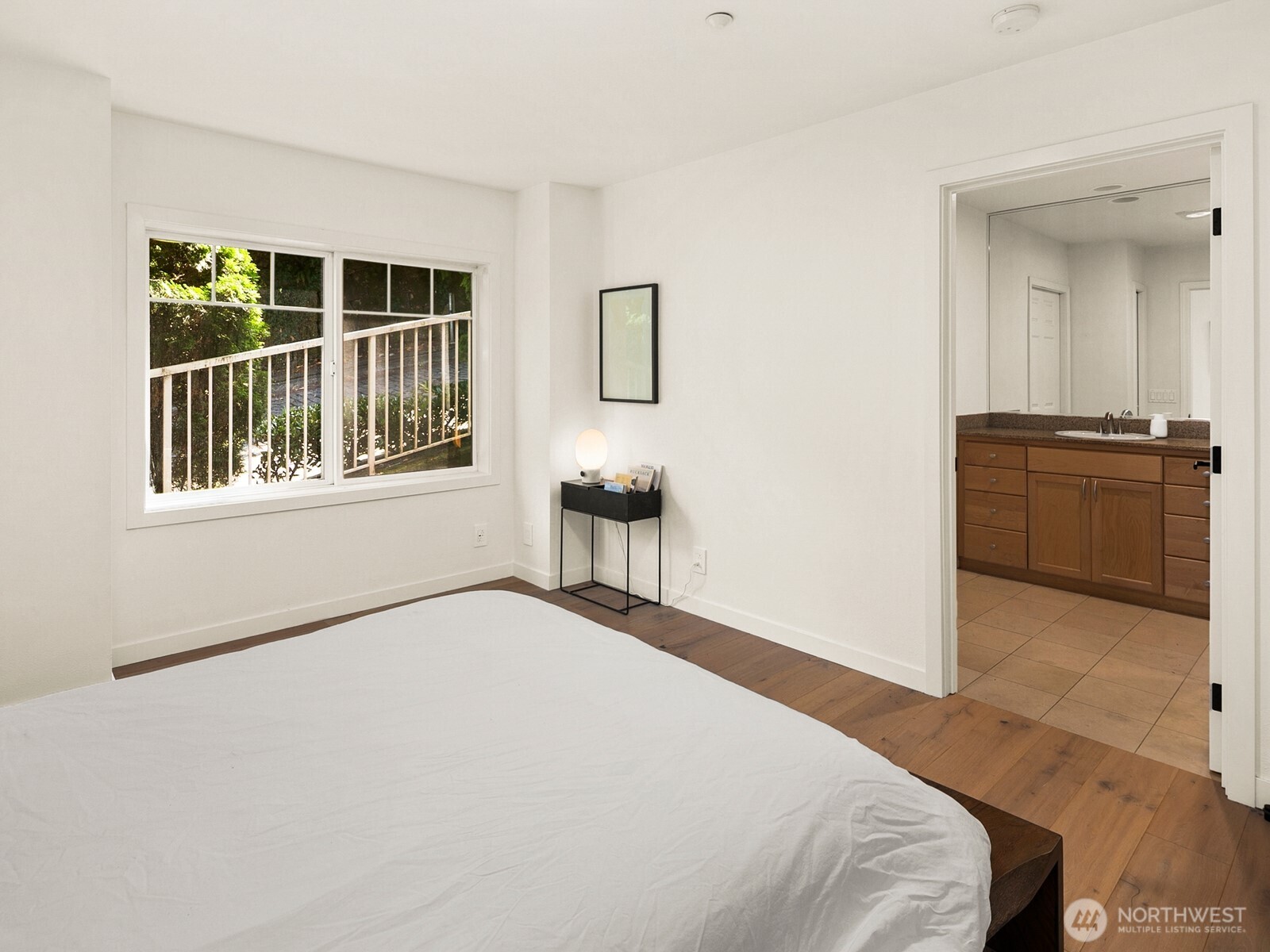 1029 Belmont Avenue 305 Property Photo 15