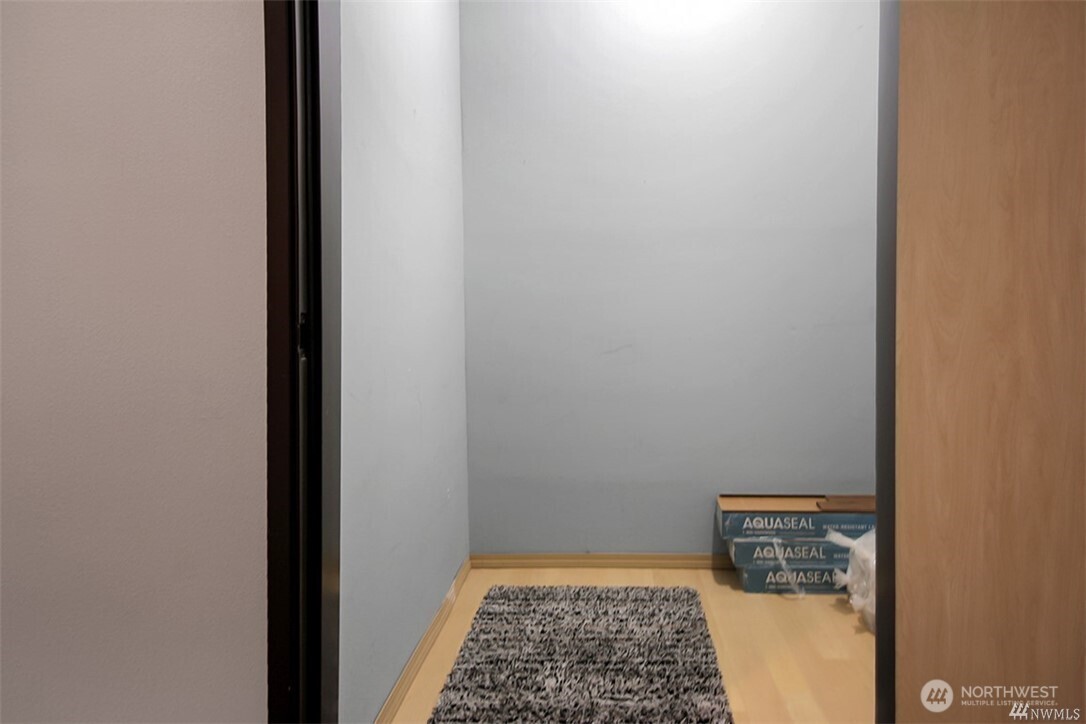 424 N 85th Street 406 Property Photo 23