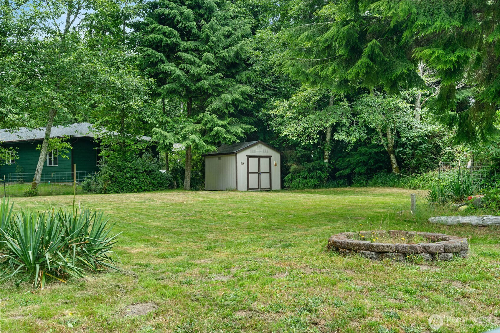 127 Glover Court Property Photo 2