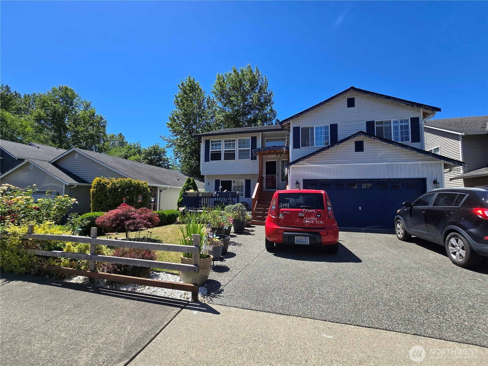 6608 79th Drive Property Photo 1