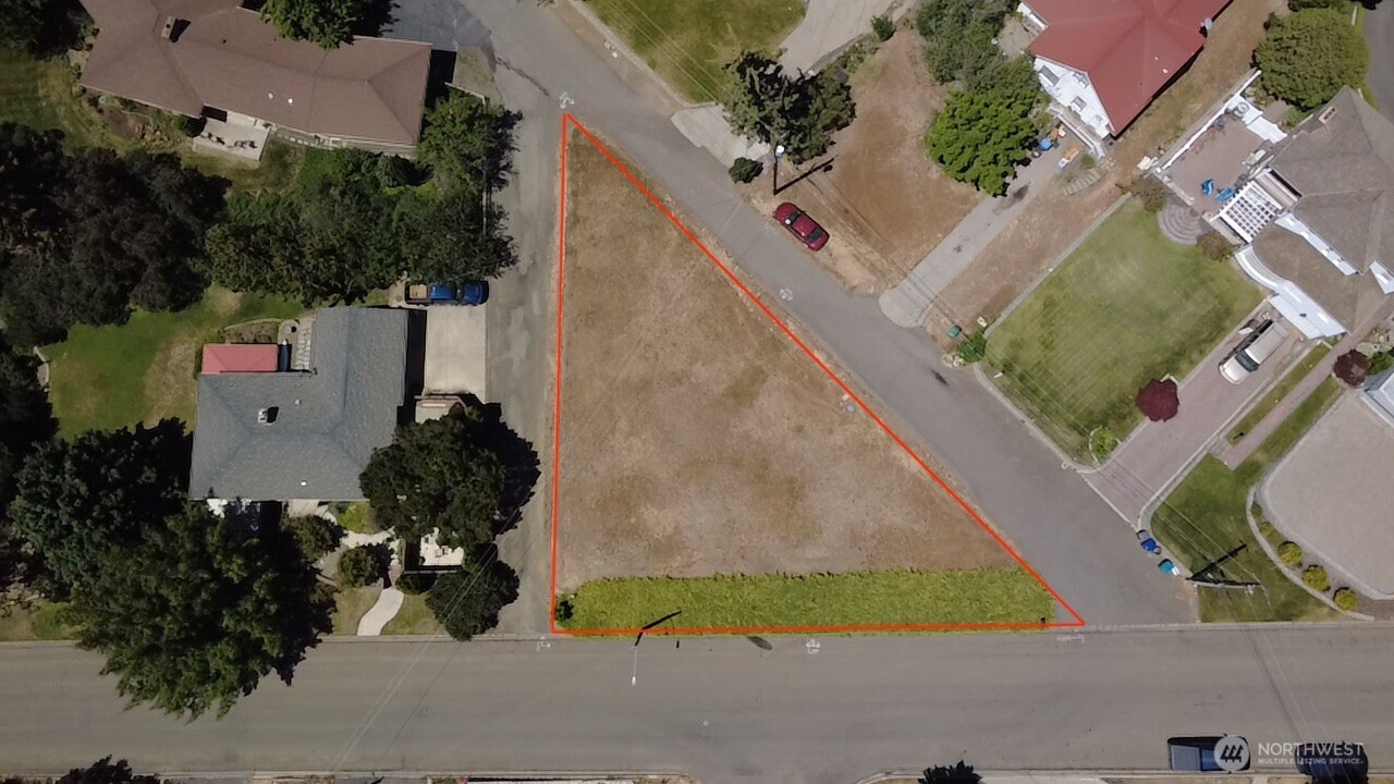 409 N Alder Street Property Photo 2