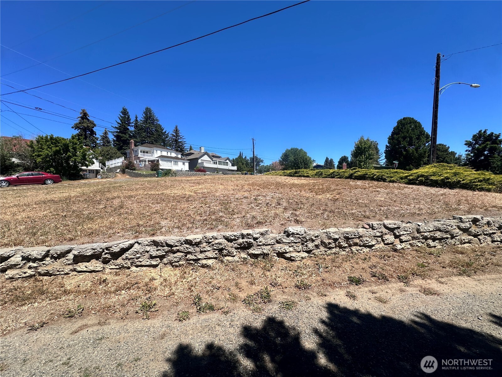 409 N Alder Street Property Photo 13