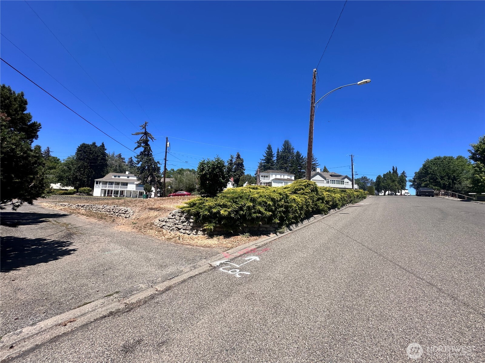 409 N Alder Street Property Photo 14