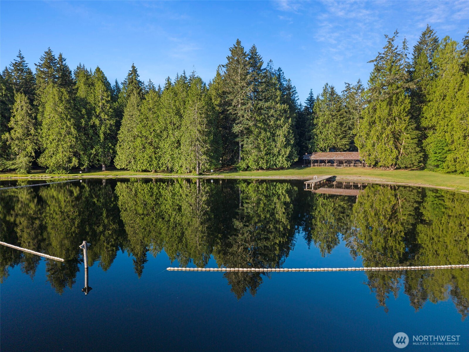 1052 E Mason Lake Drive Property Photo 1