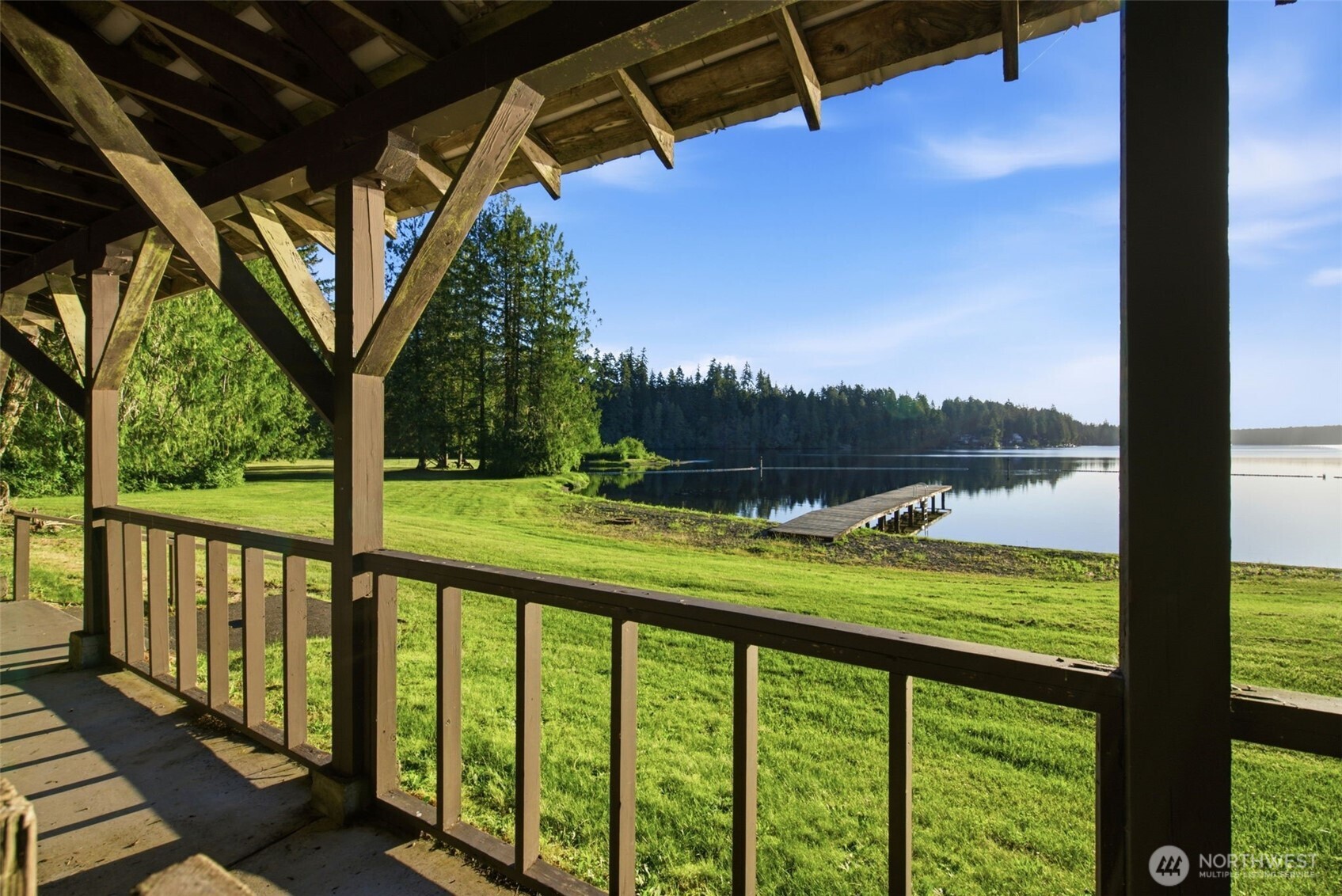 1052 E Mason Lake Drive Property Photo 9