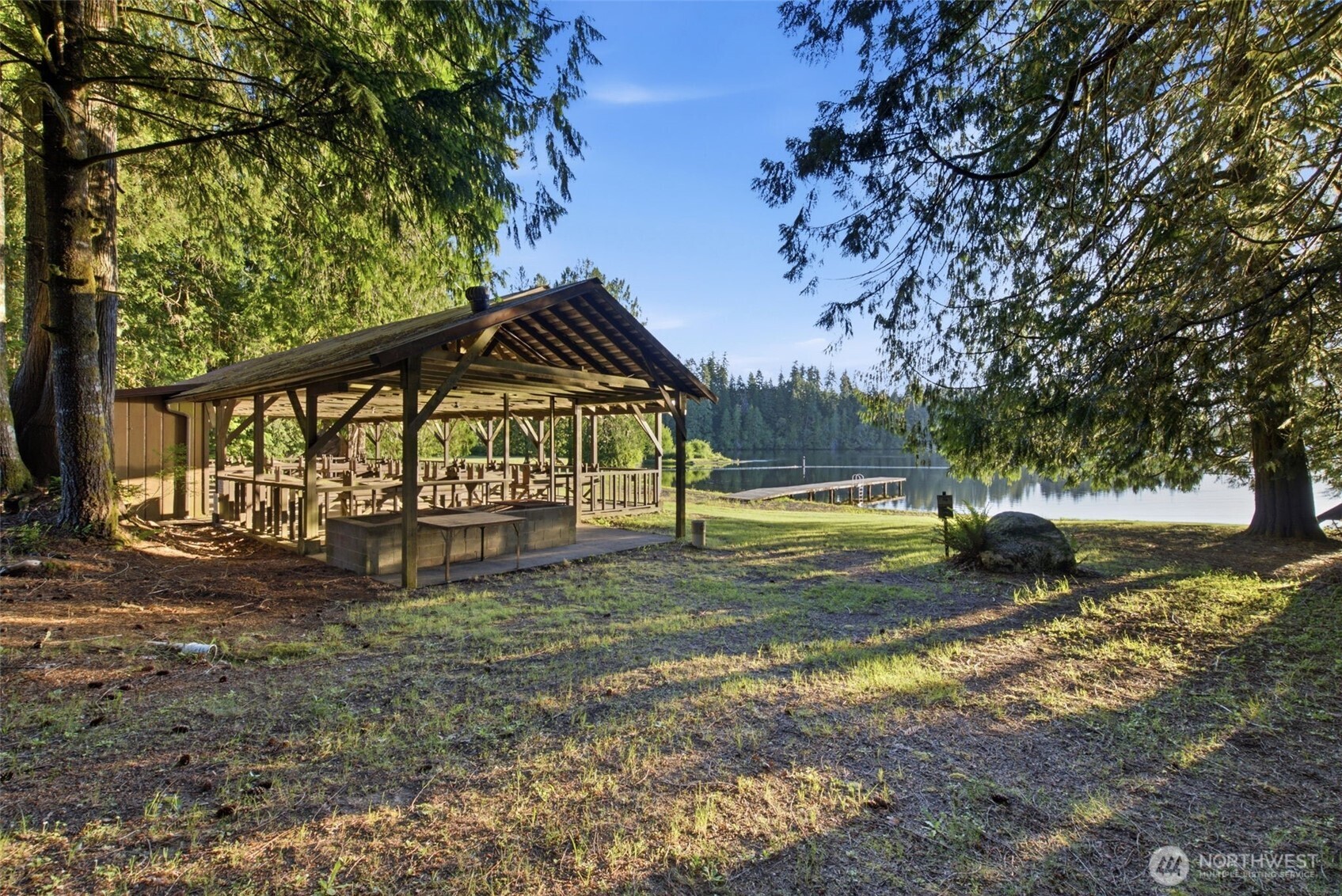 1052 E Mason Lake Drive Property Photo 10